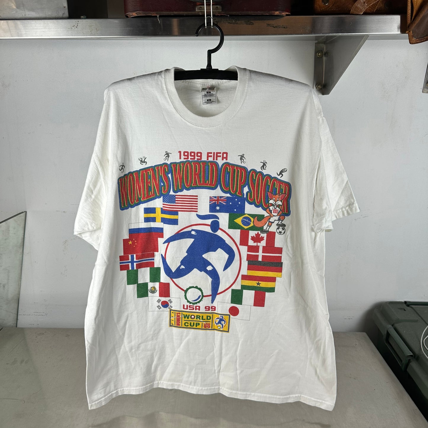 Vintage 1999 FIFA Women's USA World Cup Soccer Graphic T-shirt