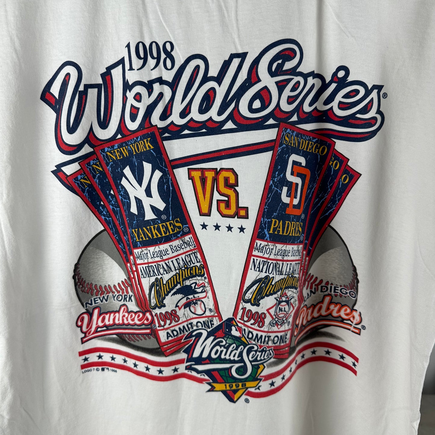 Vintage 1998 MLB World Series New York Yankees VS San Diego Padres T-shirt
