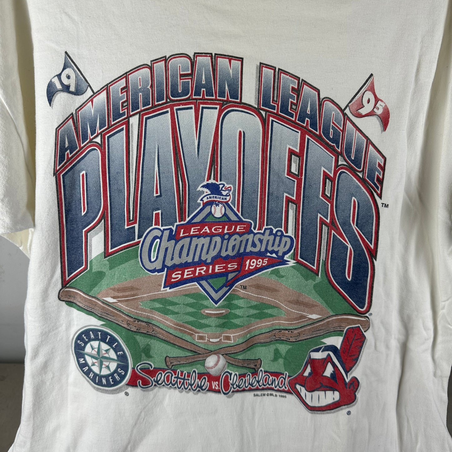 Vintage 1995 MLB Playoffs Seattle Mariners VS Cleveland Indians T-shirt
