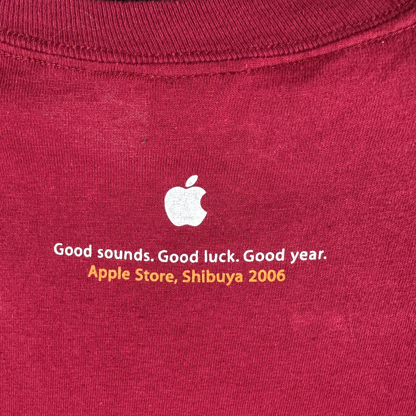 Vintage 2006 Apple iPod Japan Shibuya Store Promo Graphic T-shirt