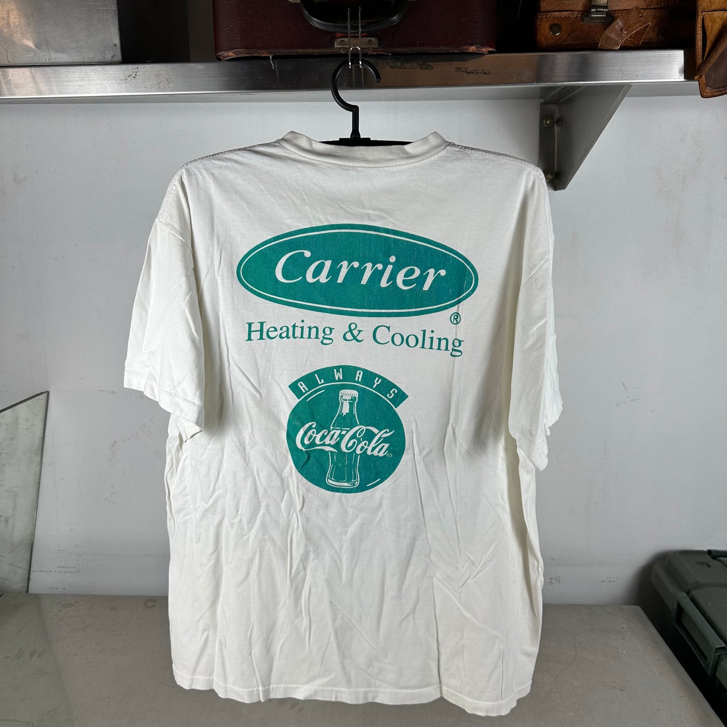 Vintage 1995 Charlotte Hornets VS Cavs Fantastic Fanale NBA T-shirt