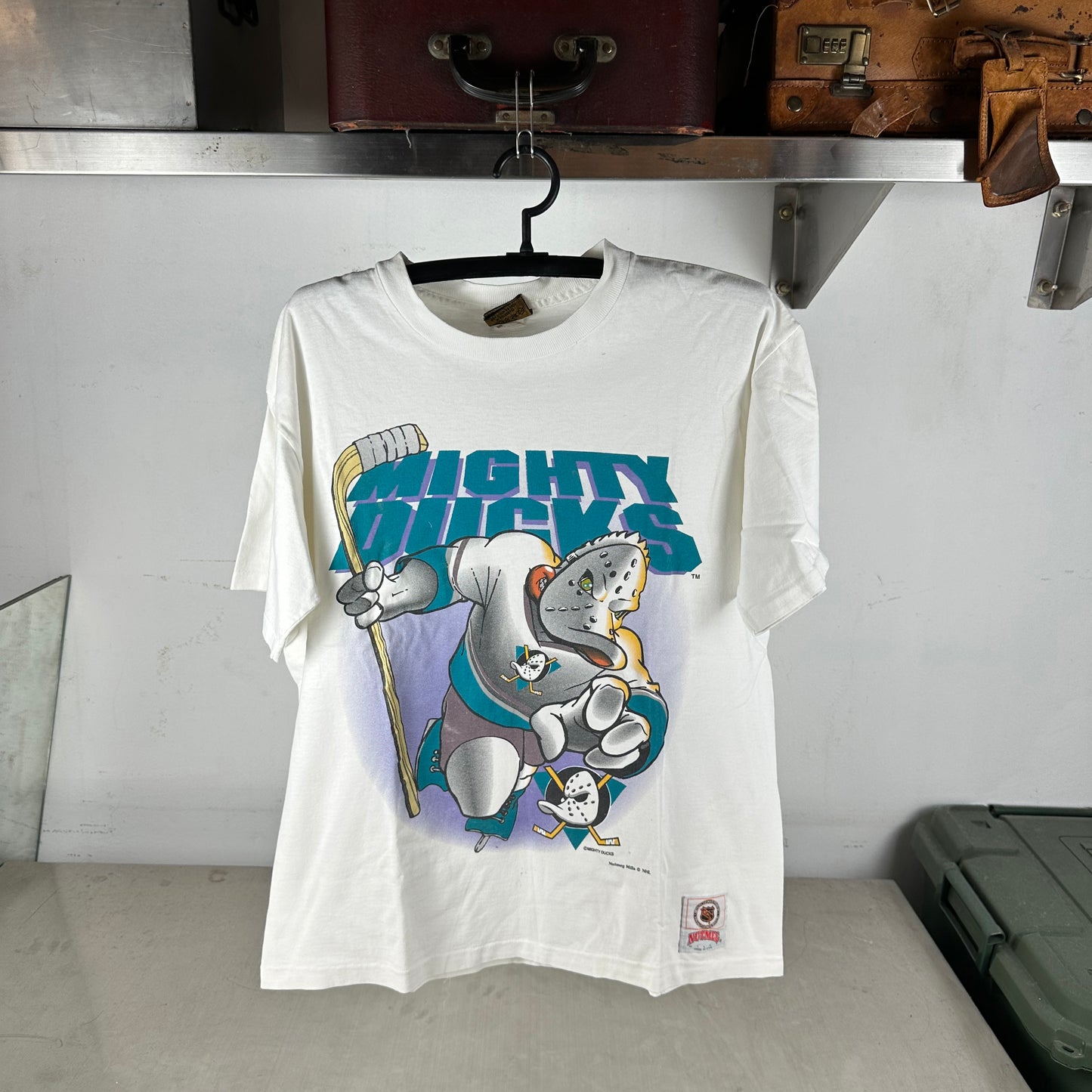 Vintage 90s Mighty Ducks Hockey NHL Nutmeg Mascot Graphic Single Stitch T-shirt