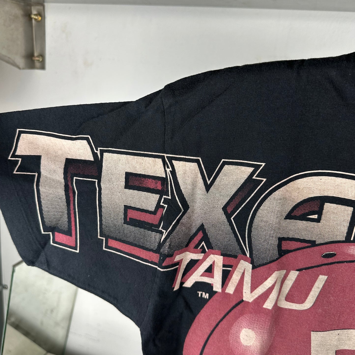 Vintage 90s Texas A&M Aggies NCAA Big Hats Wauldron Graphic T-shirt
