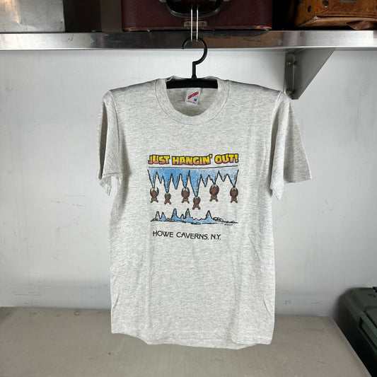Vintage 90s Just Hangin Out! Bat New York Howe Caverns Graphic T-shirt