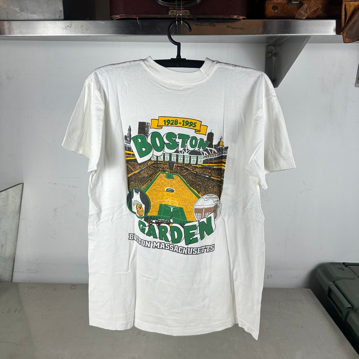 Vintage 90s Boston Celtics NBA Boston Garden Graphic Single Stitch T-shirt