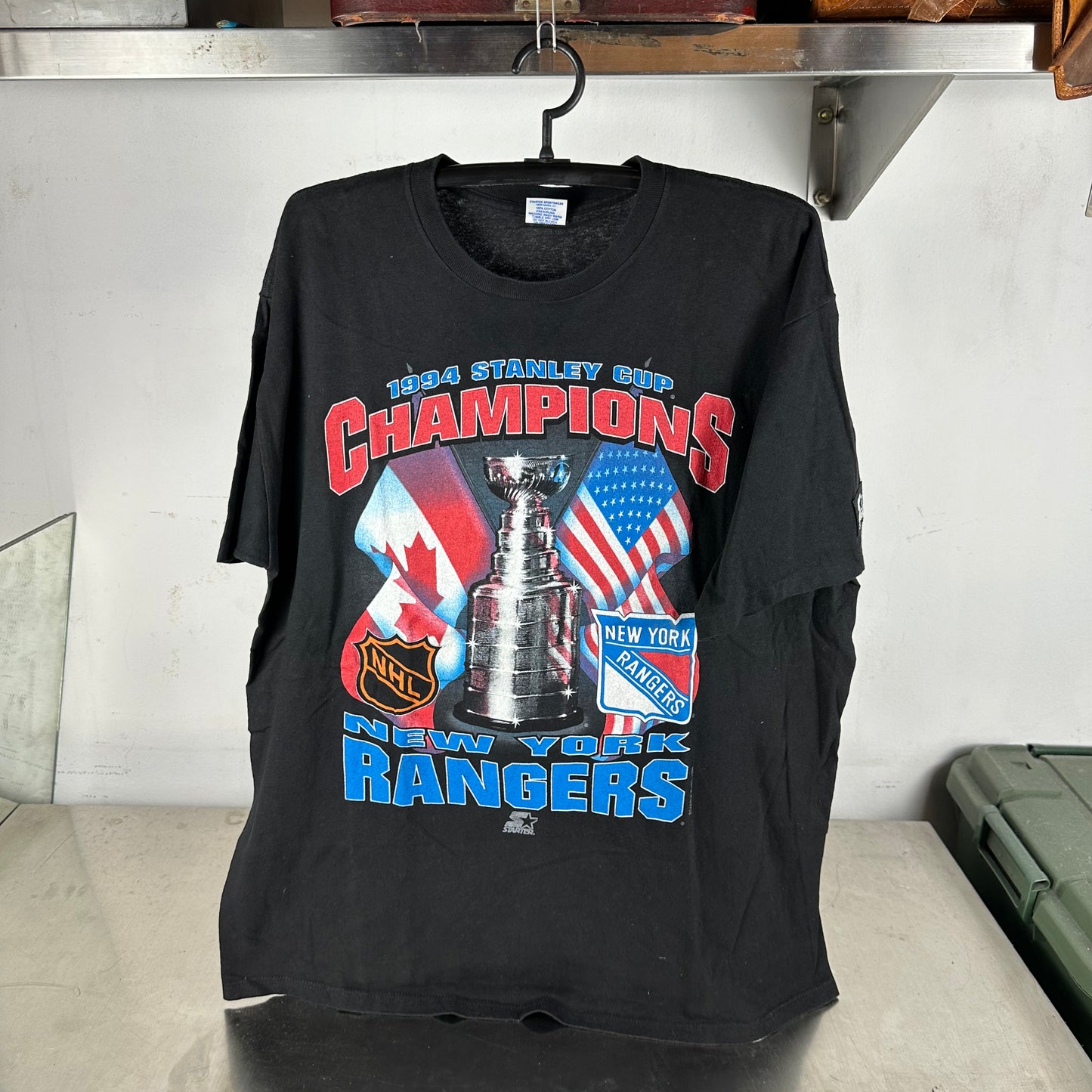 Vintage 1994 New York Rangers NHL Stanley Cup Champions Starter T-shirt