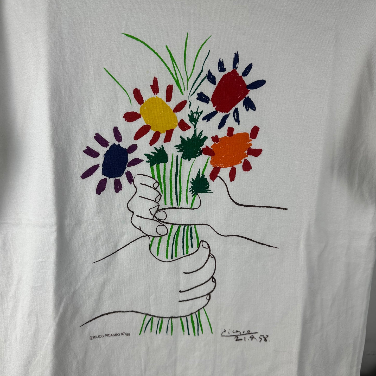 Vintage 1997/98 Pablo Picasso Bouquet of Peace Artwork Single Stitch T-shirt