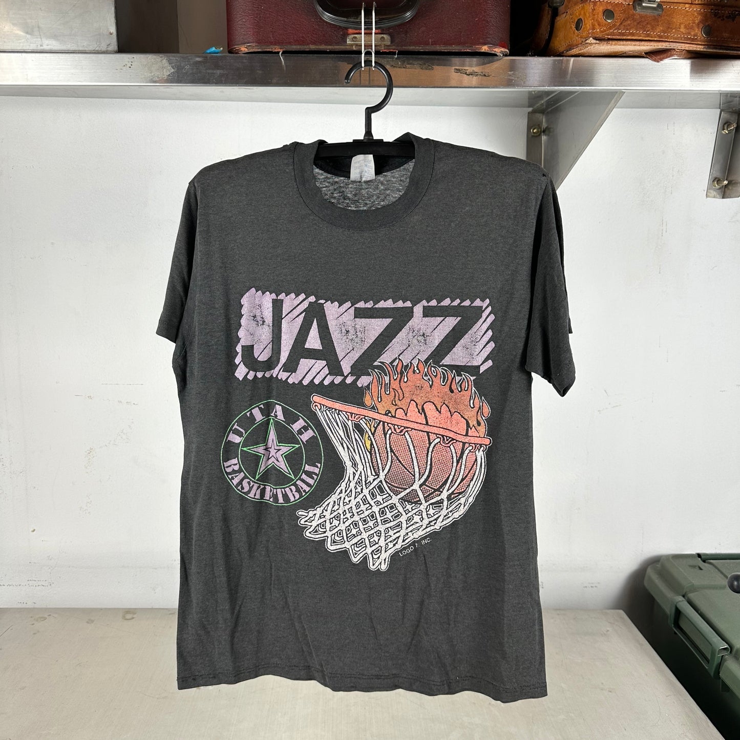 Vintage 90s Utah Jazz Basketball NBA Graphic Faded Distressed T-shirt