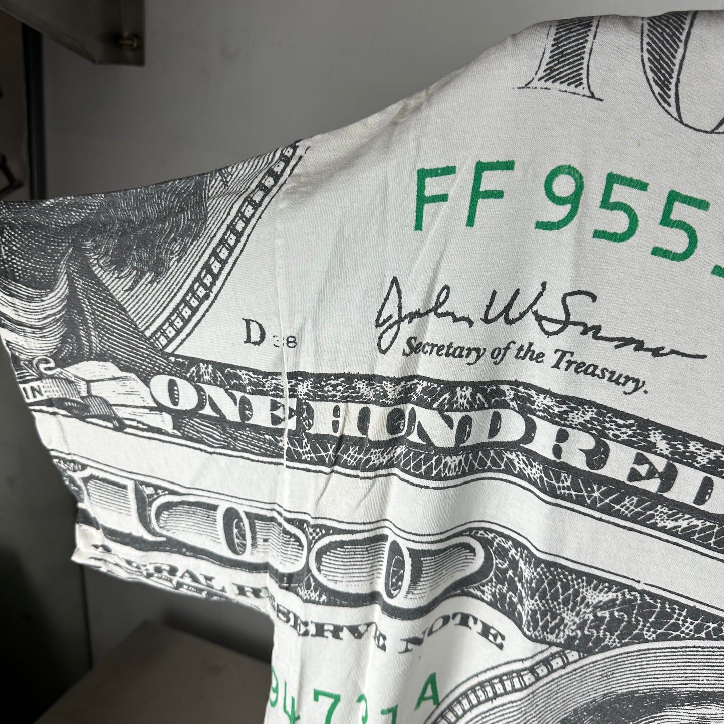 Vintage 2000s $100 Bill Benjamin Franklin All Over Print AOP Graphic T-shirt