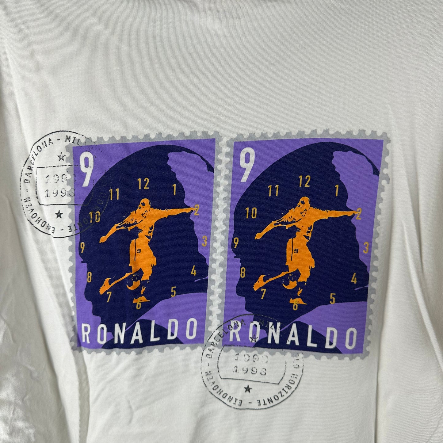Vintage 90s Nike Ronaldo R9 24 Hour Goal Service Soccer Graphic T-shirt