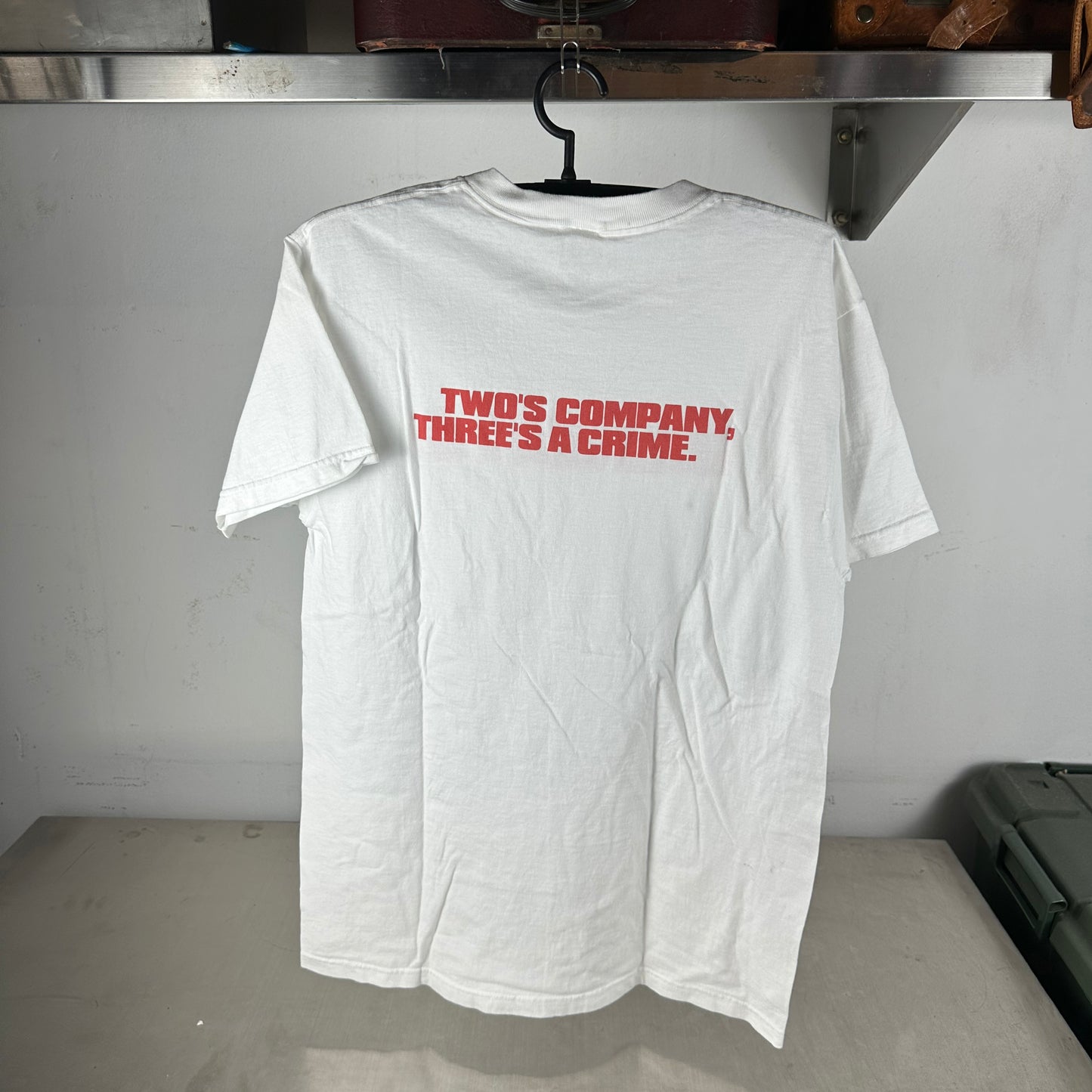 Vintage 2001 Bandits Two's Company, Three's A Crime Bruce Willis Comedy Promo T-shirt
