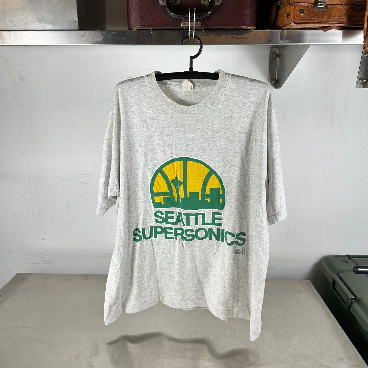 Vintage 90s Shawn Kemp Seattle Supersonics #40 NBA Single Stitch T-shirt