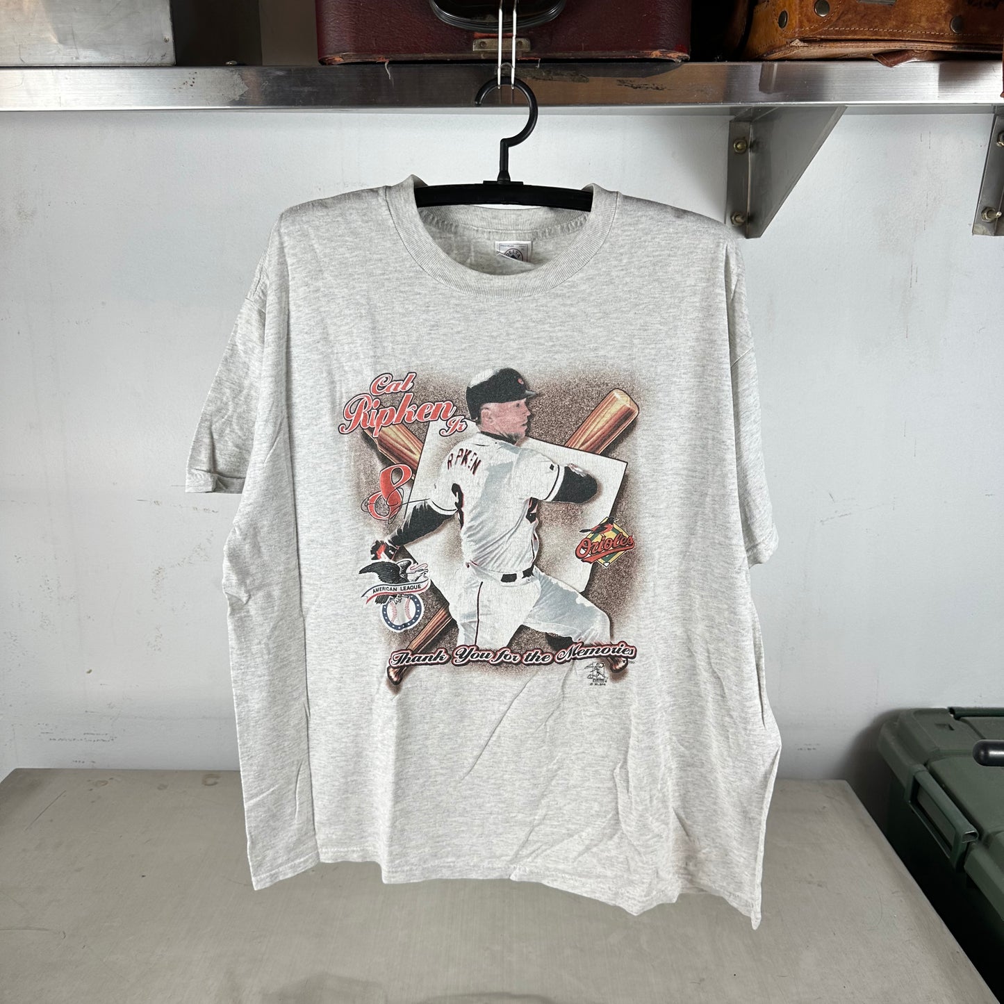 Vintage 2001 Cal Ripken Jr Baltimore Orioles MLB Graphic T-shirt
