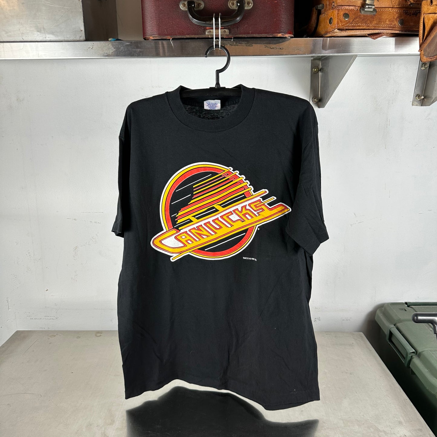 Vintage 1994 Vancouver Canucks Hockey Logo NHL Single Stitch T-shirt