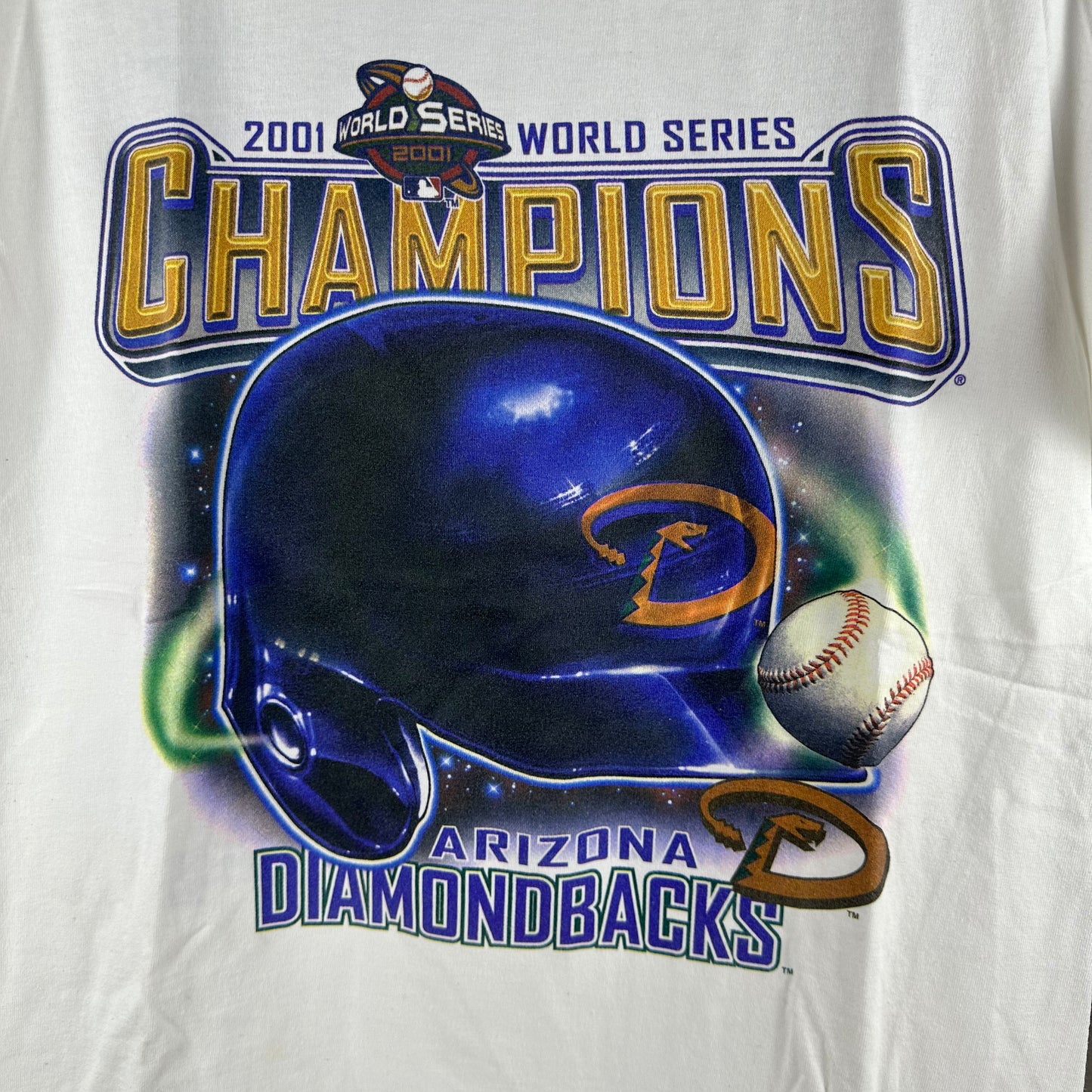 Vintage 2001 Arizona Diamondbacks MLB World Champions Graphic T-shirt