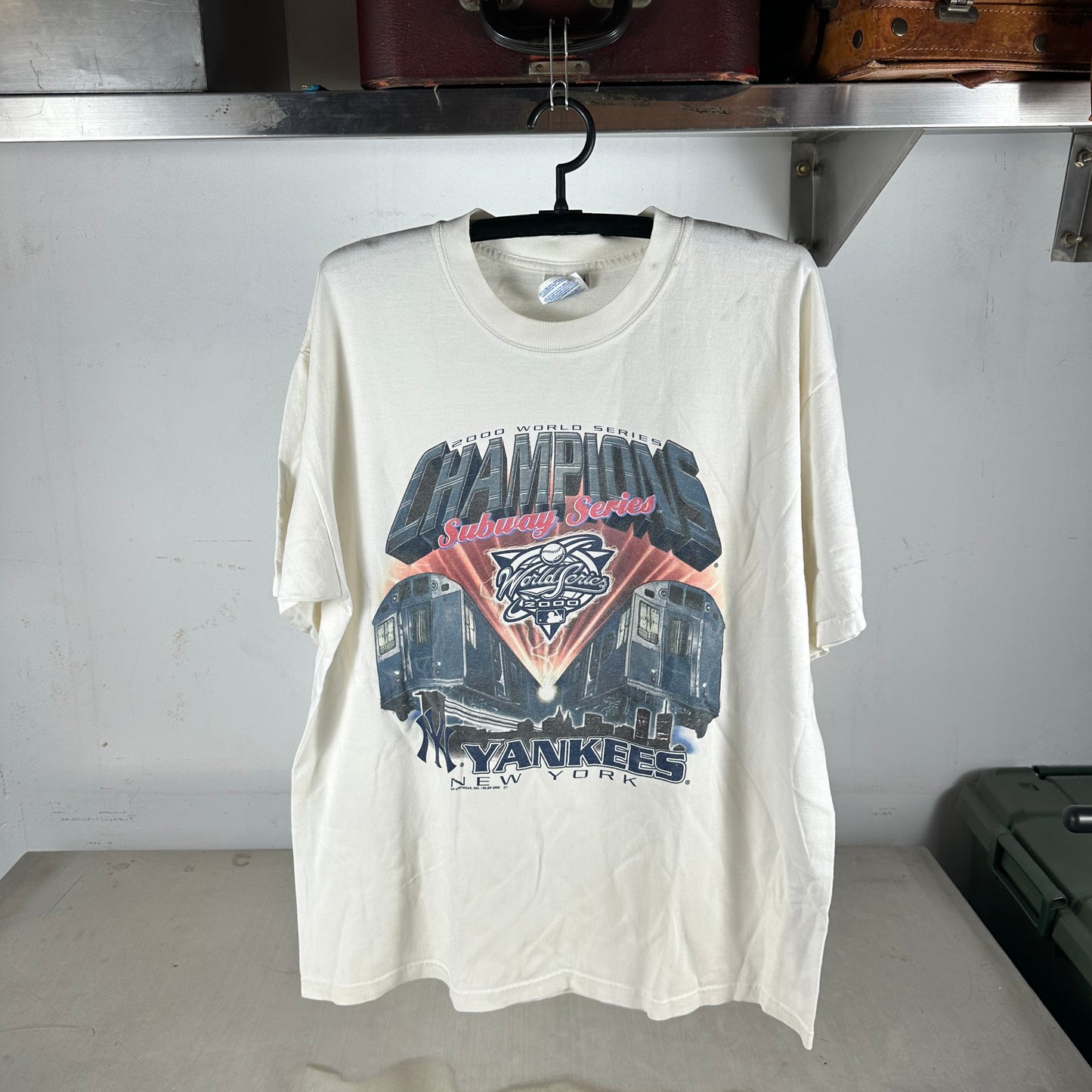 Vintage 2000 New York Yankees MLB Subway Series Champions Graphic T-shirt