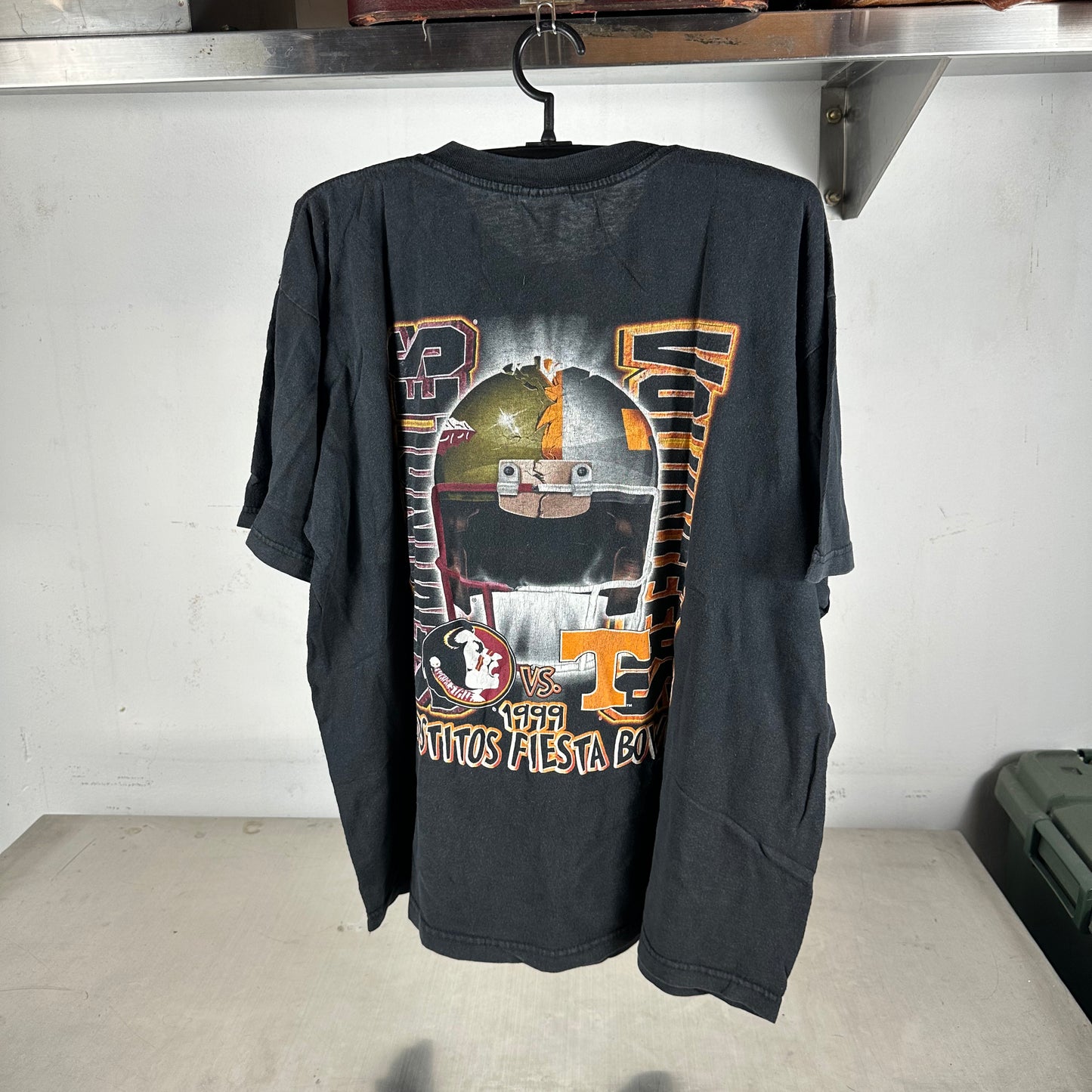 Vintage 1999 Tostitos Bowl NCAA FSU Seminoles VS Tennessee Volunteers T-shirt