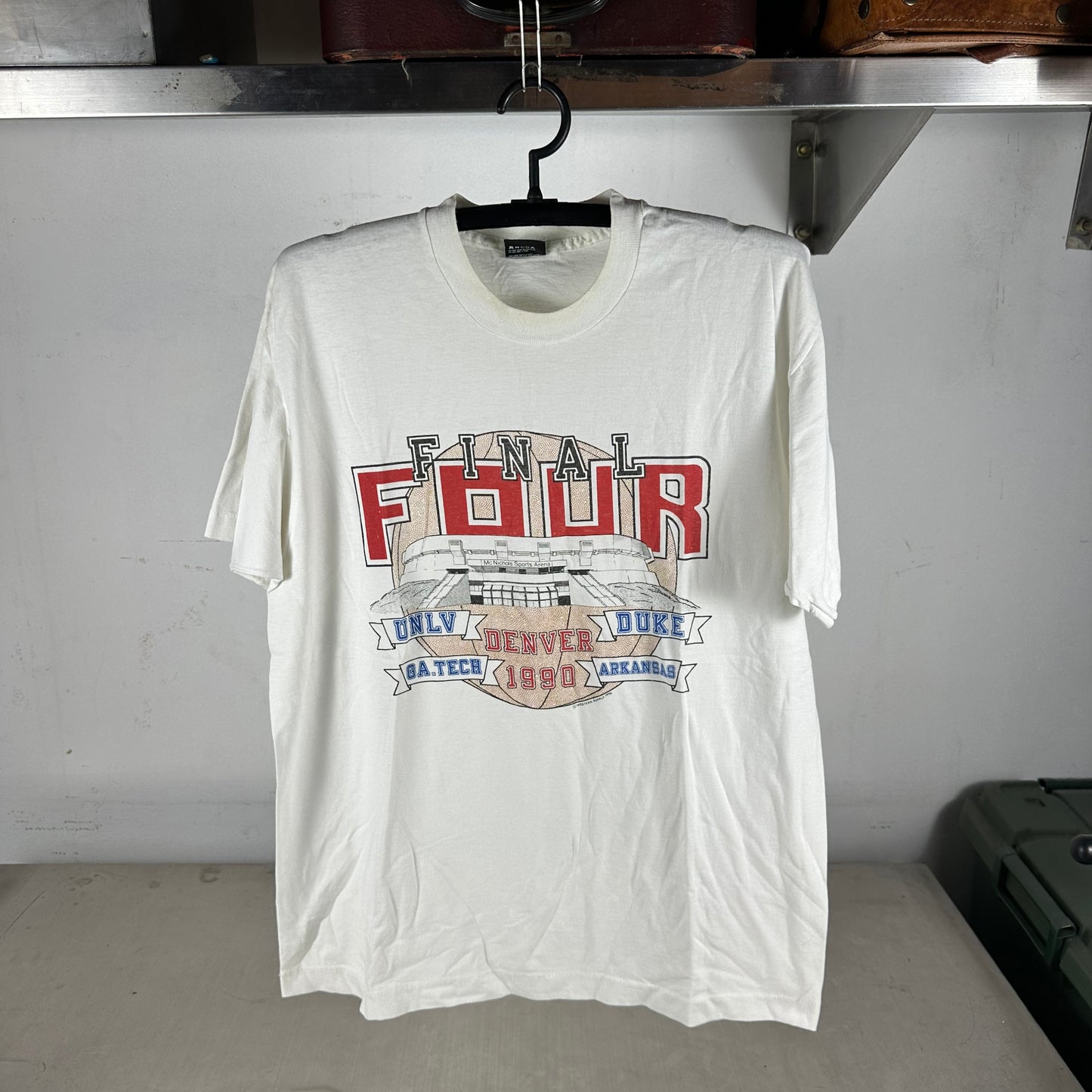 Vintage 1990 NCAA Basketball Final Four Graphic Single Stitch T-shirt
