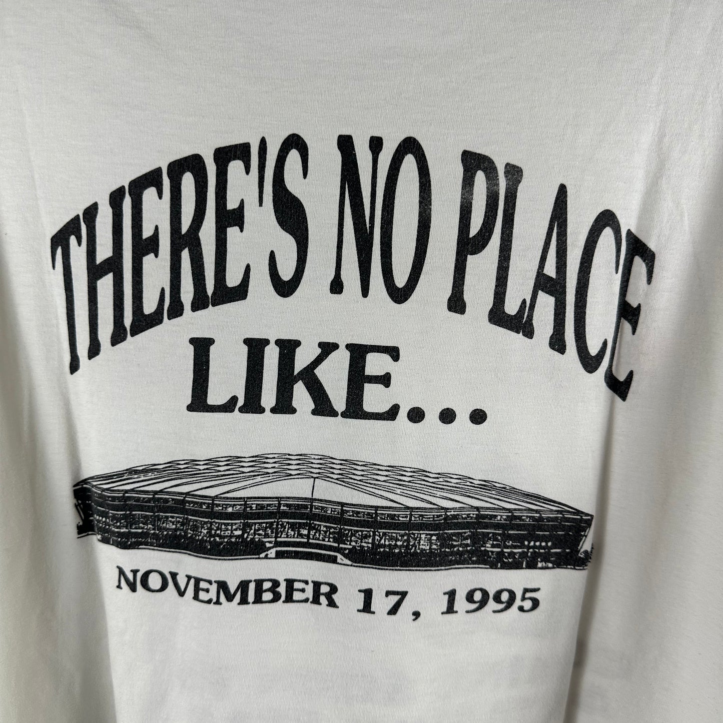 Vintage 1995 Valley Tigers High School Football Graphic T-shirt