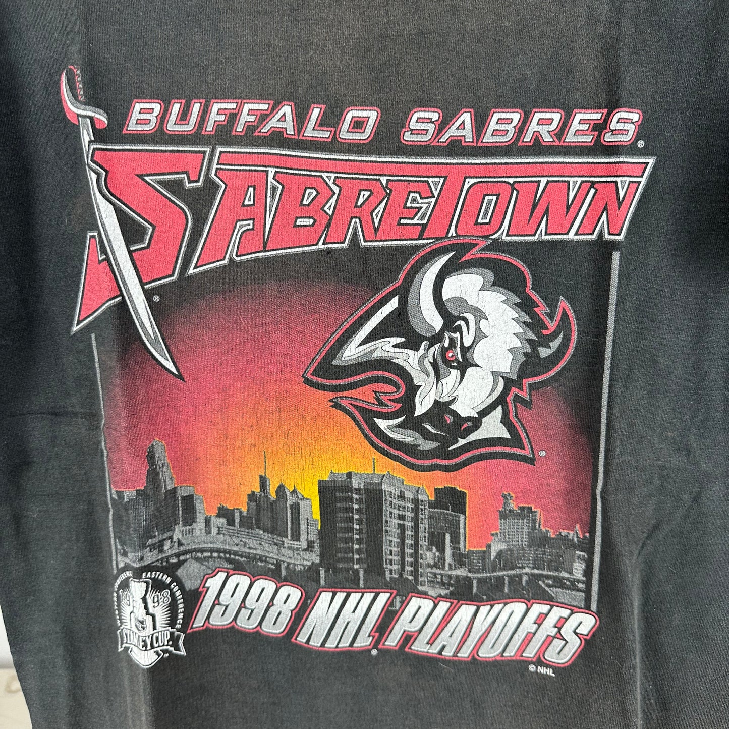 Vintage 1998 Buffalo Sabres Sabretown NHL Playoffs Graphic T-shirt