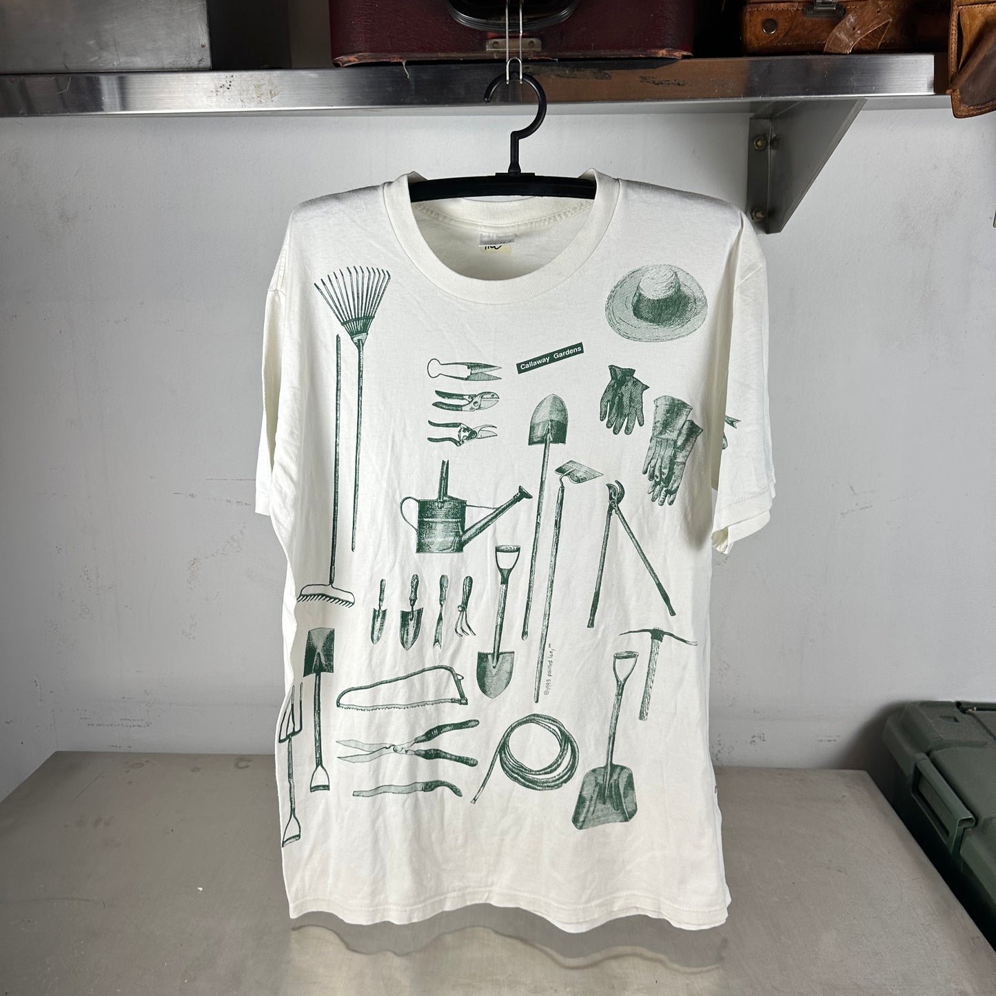 Vintage 1993 Callaway Gardens Garden Tools All Over Print T-shirt