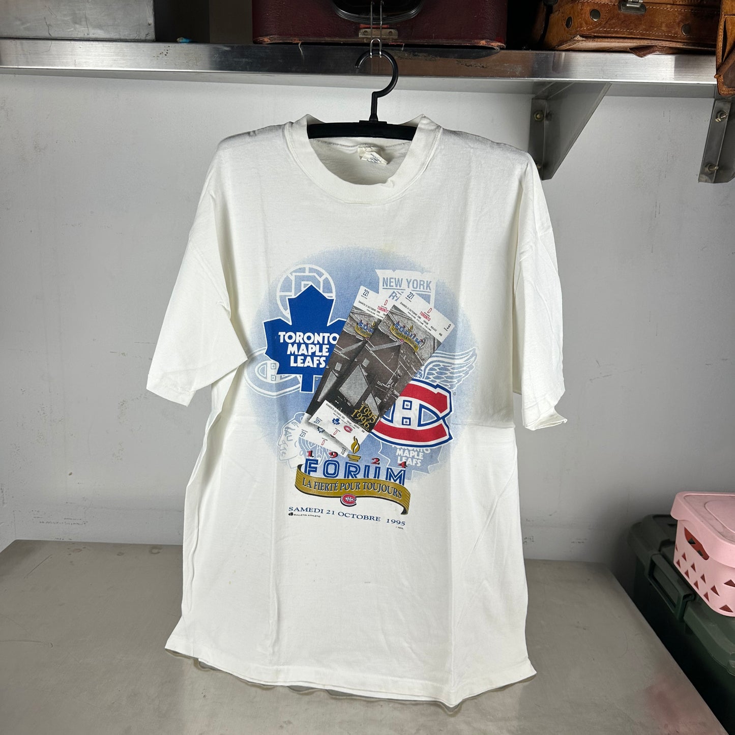 Vintage 1995 Toronto Maple Leafs Montreal Canadiens NHL Forum T-shirt