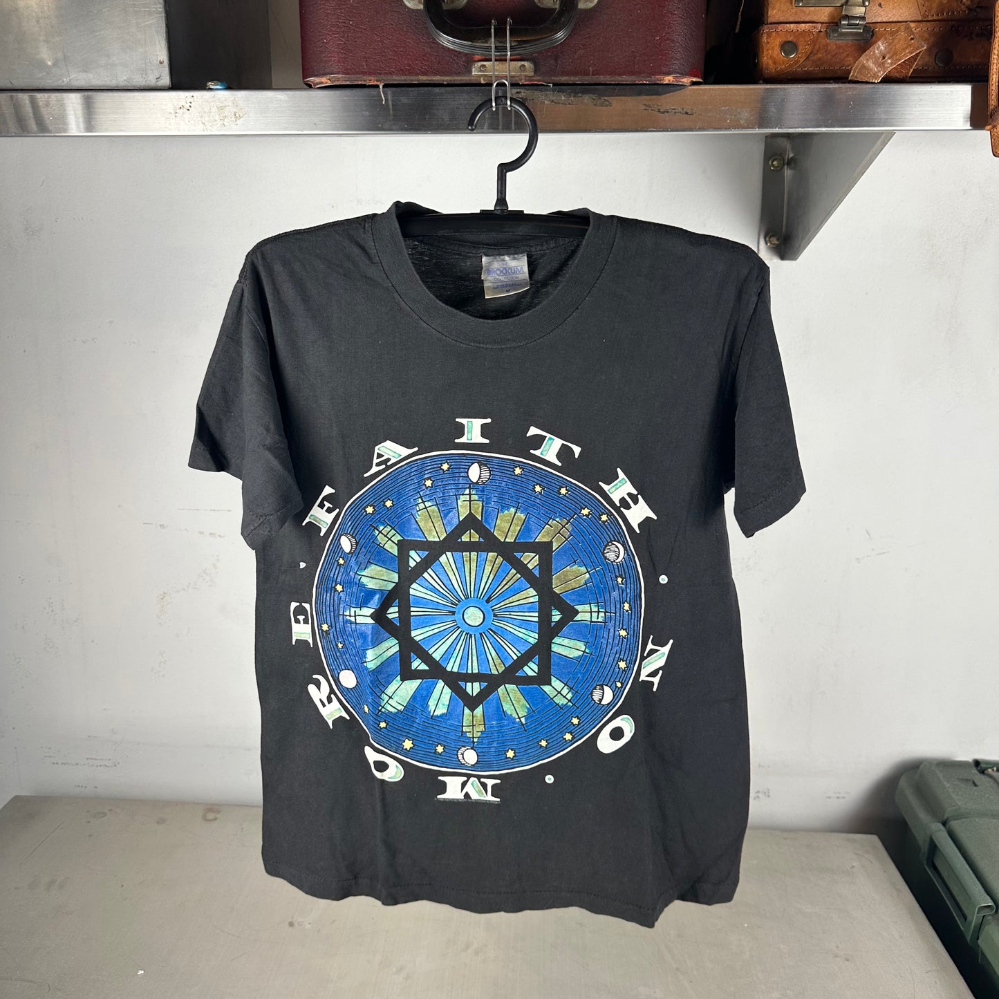 Vintage 1992 Faith No More Rock Band Tour Concert Single Stitch T-shirt