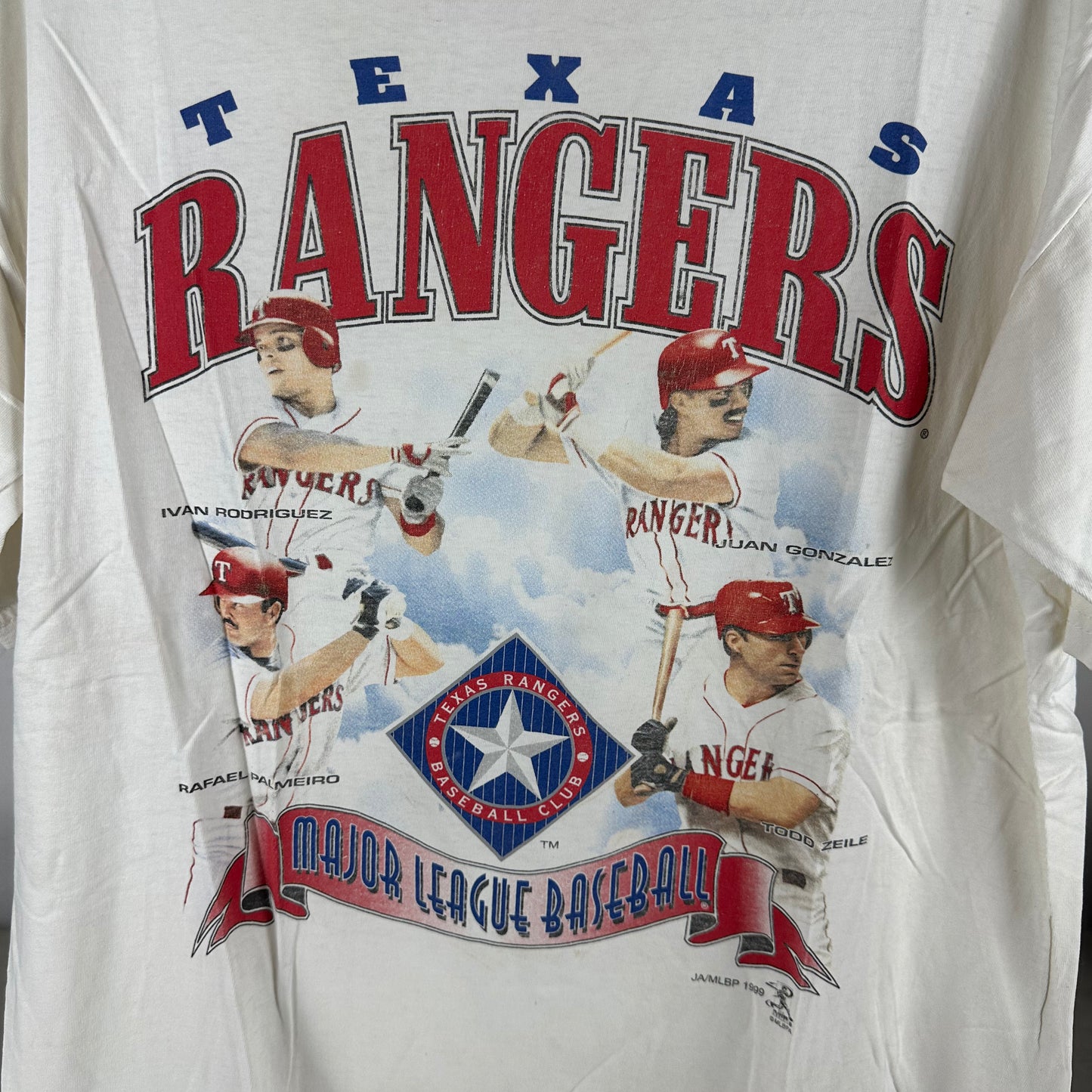 Vintage 1999 Texas Rangers Baseball MLB Graphic T-shirt