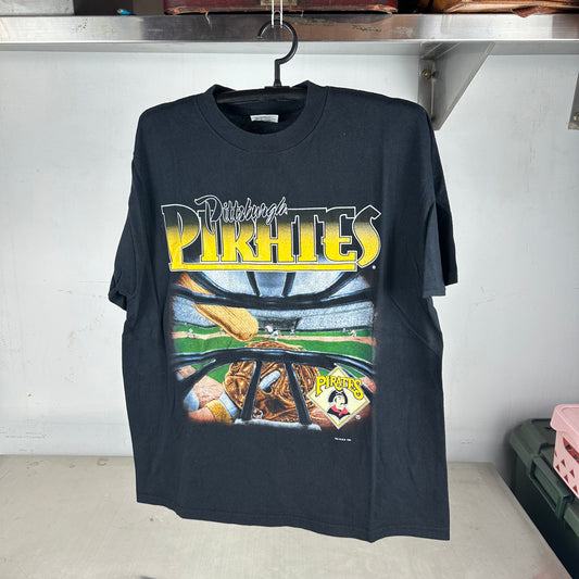 Vintage 1996 Pittsburgh Pirates Baseball MLB Graphic T-shirt