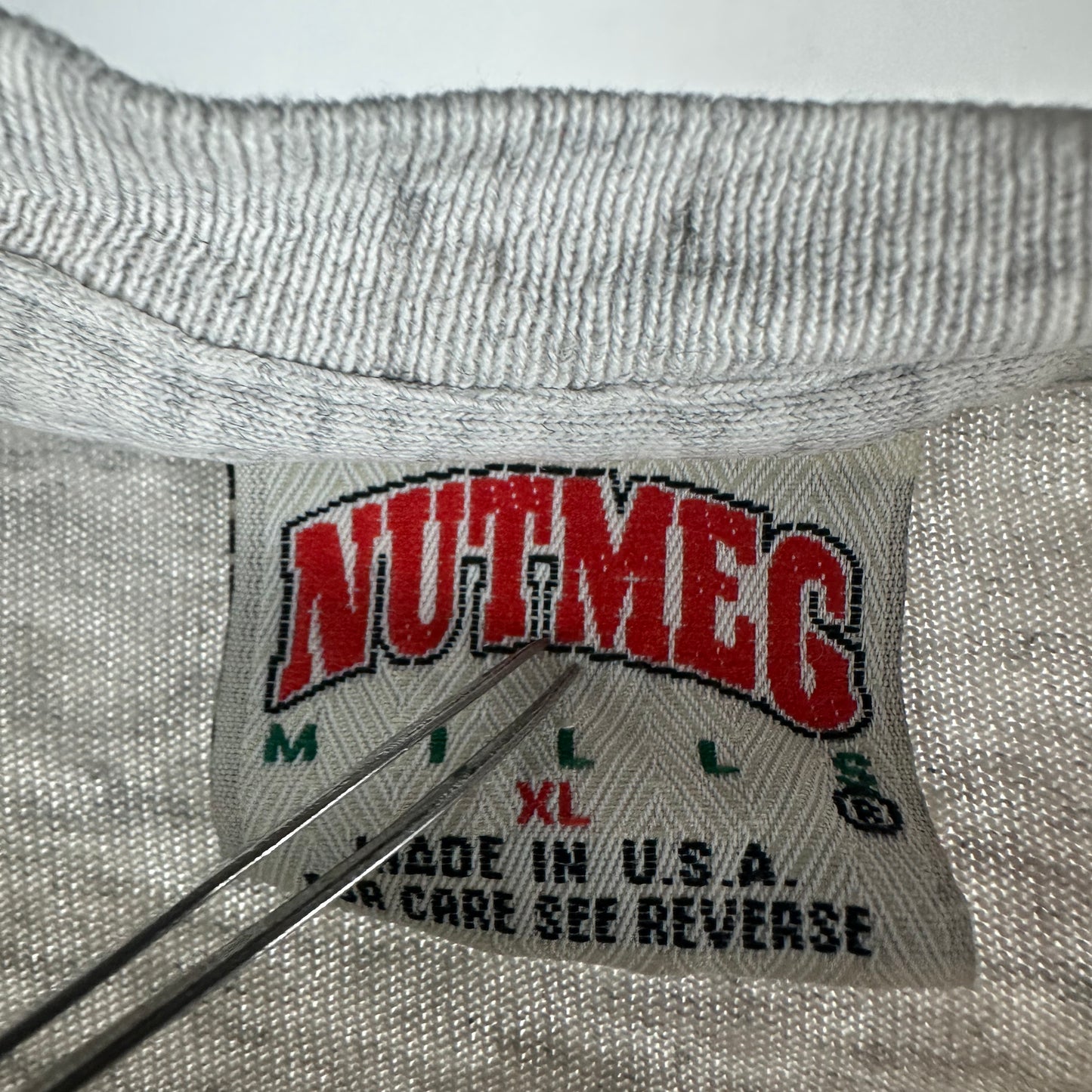 Vintage 90s Seattle Supersonics NBA Nutmeg Breakthrough Distressed T-shirt