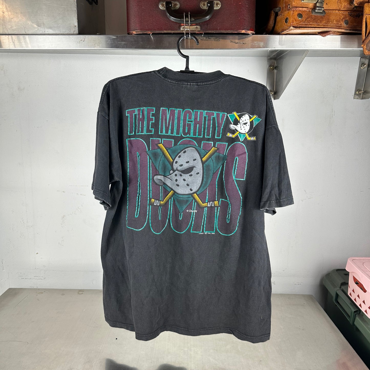 Vintage 1993 Anaheim Ducks Hockey NHL Here Come The Mighty Ducks T-shirt