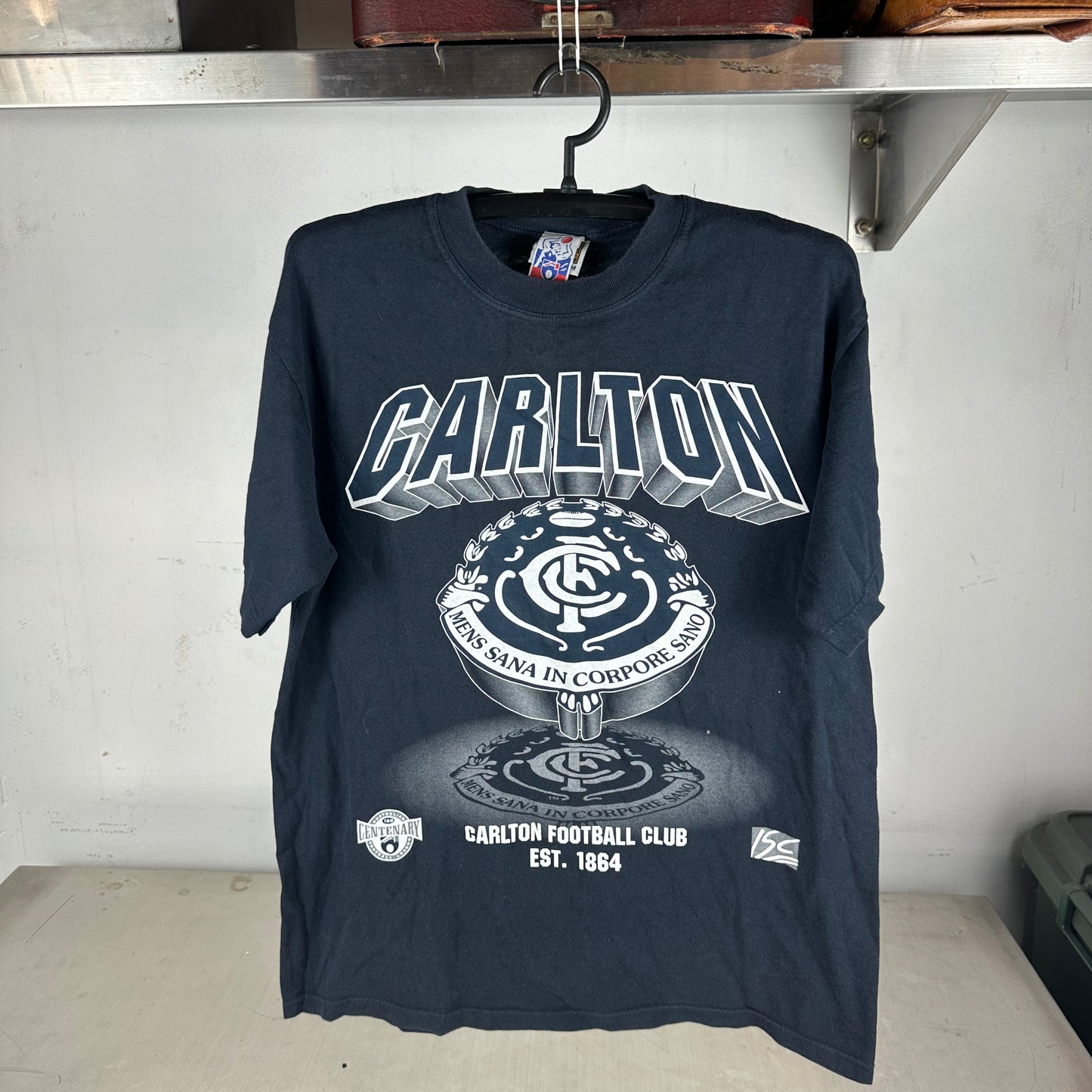 Vintage 90s Carlton Blues Football Club AFL Graphic T-shirt