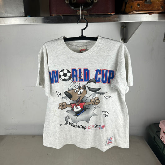 Vintage 1994 USA Soccer World Cup Nutmeg Mascot Breakthrough Graphic T-shirt