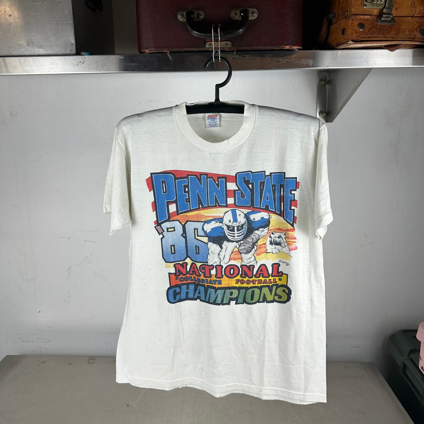 Vintage 1986 Penn State Nittany Lions Football NCAA Champions T-shirt