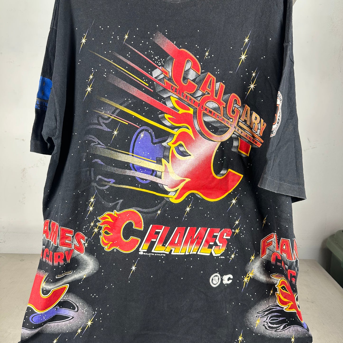 Vintage 90s Calgary Flames Hockey NHL Bulletin Athletic AOP Single Stitch T-shirt