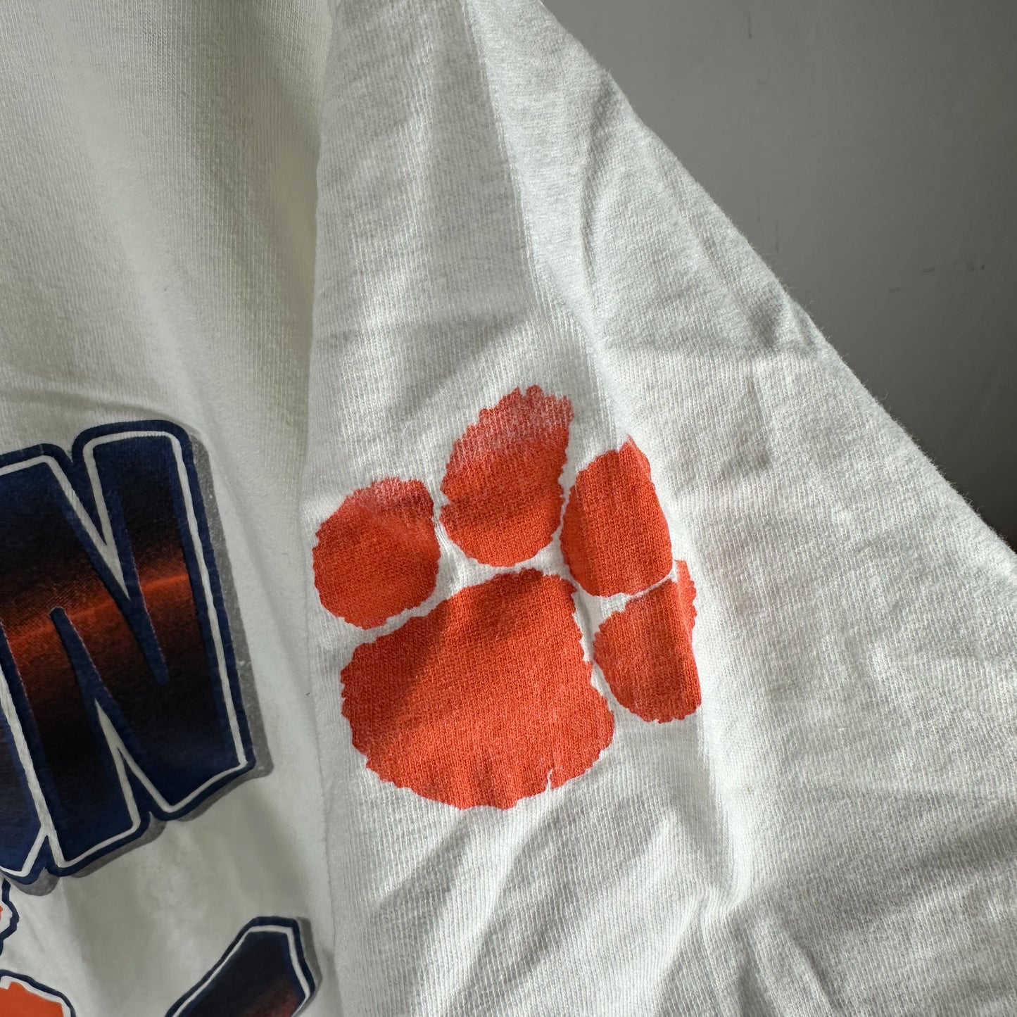 Vintage 90s Clemson Tigers NCAA Graphic T-shirt