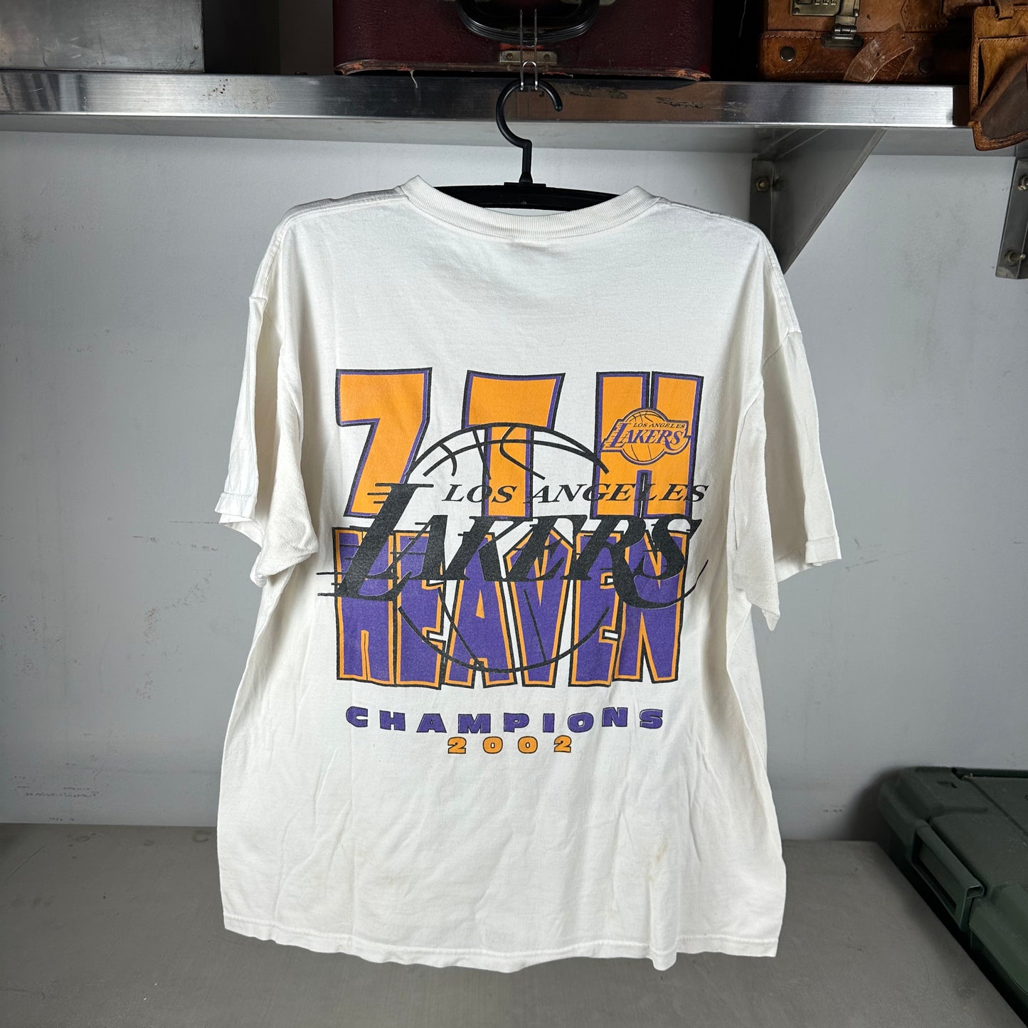 Vintage 2002 LA Lakers Kobe Bryant Shaq NBA We Got 3 Peat Champions T-shirt