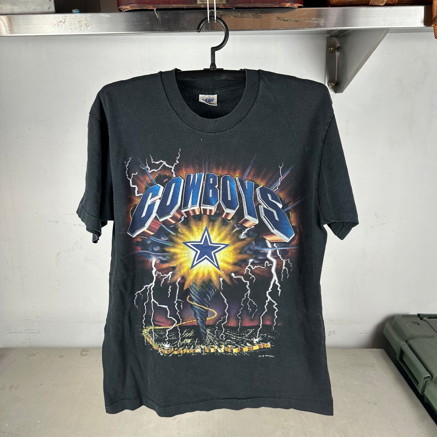 Vintage 1994 Dallas Cowboys NFL Hurricane Lightning Single Stitch T-shirt