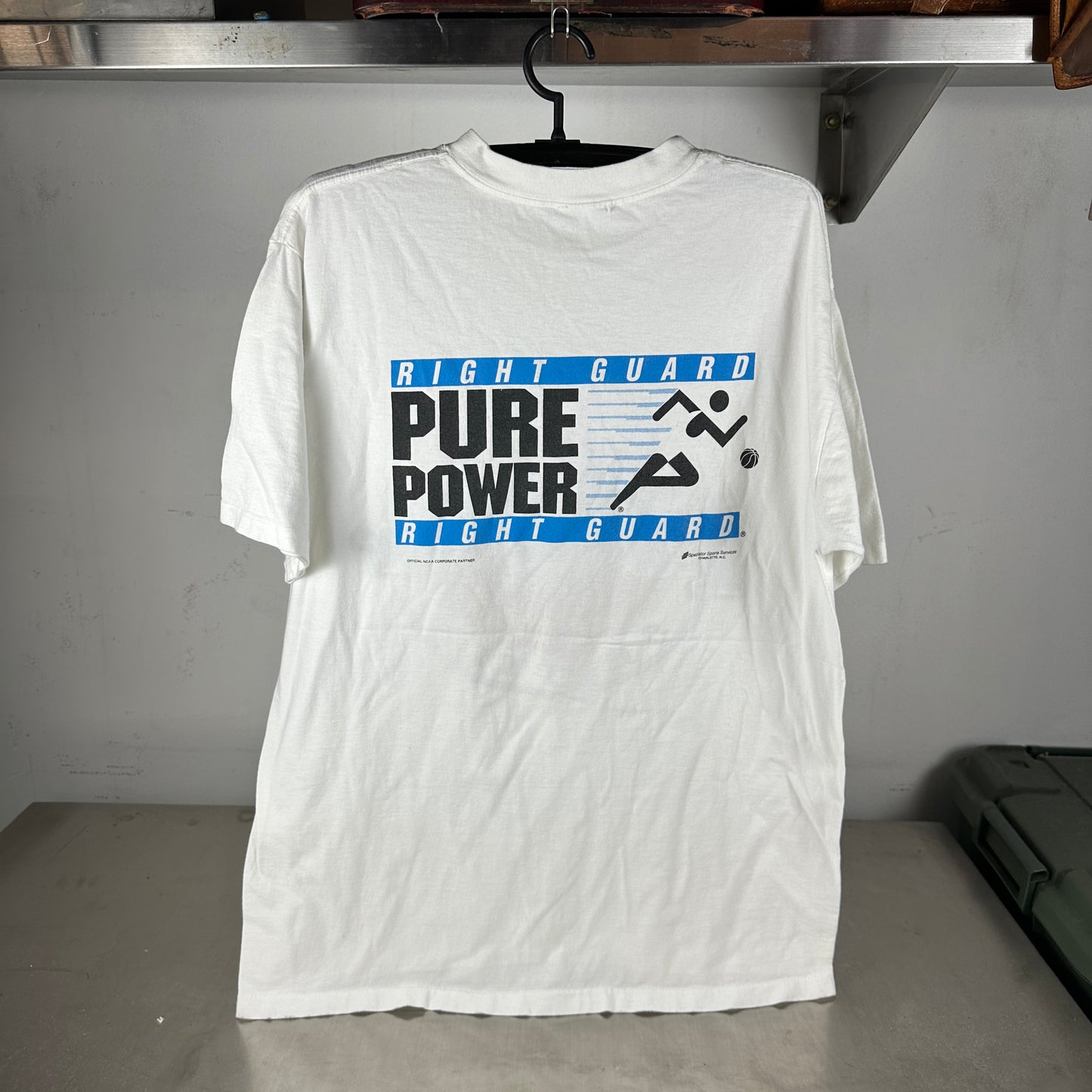 Vintage 1995 NCAA College Basketball Final Four Single Stitch T-shirt