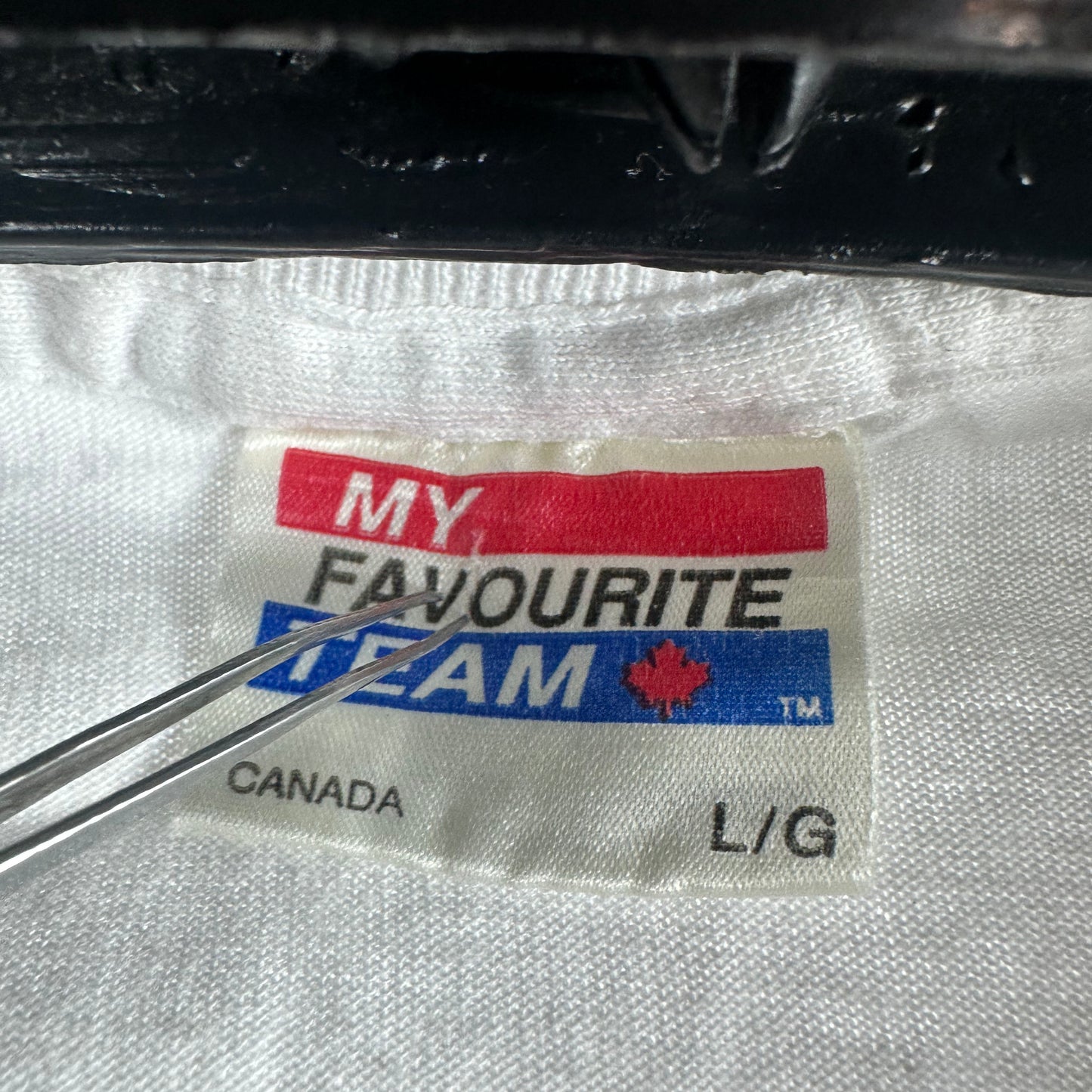 Vintage 1994 Vancouver Canucks NHL White Hot! Single Stitch T-shirt