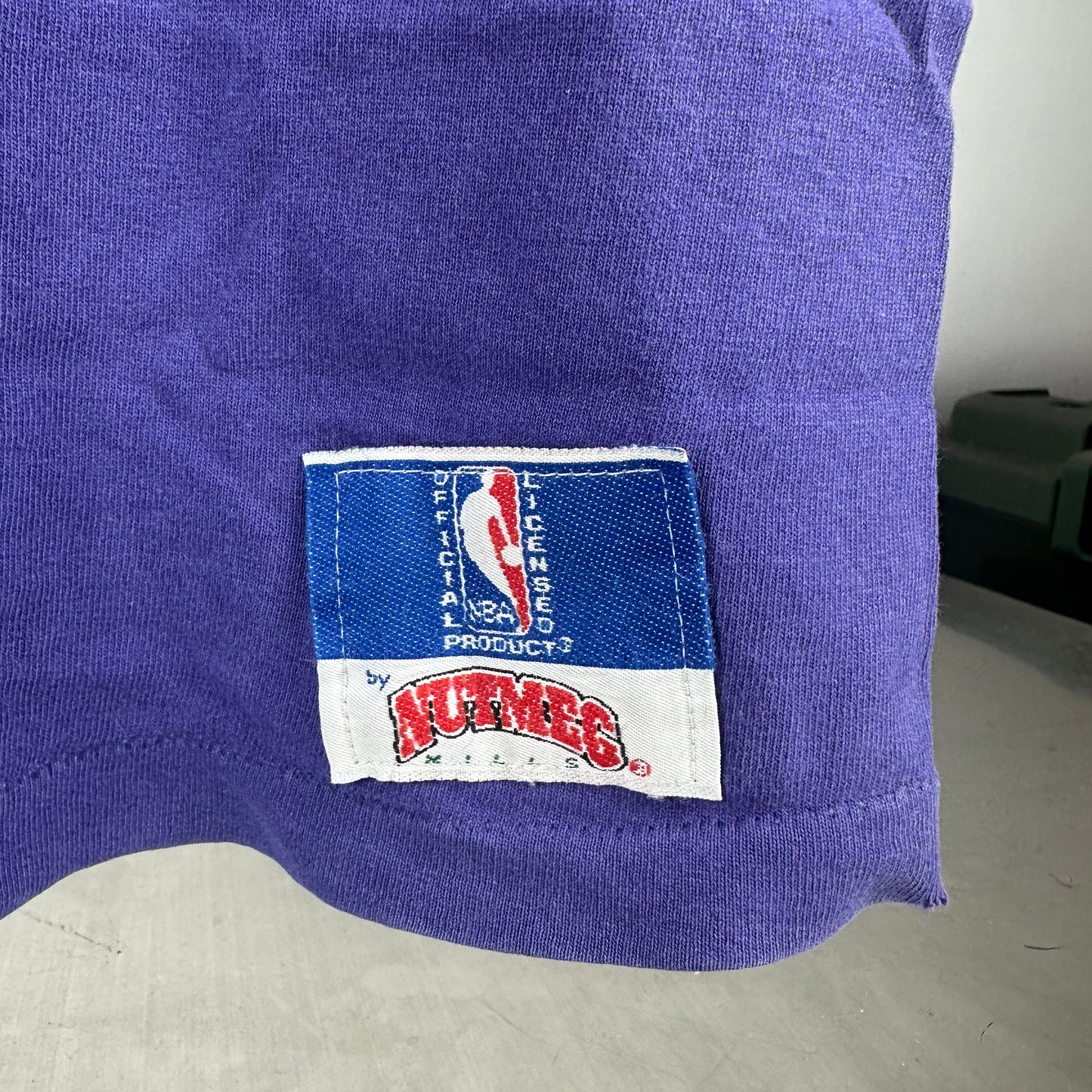 Vintage 90s Los Angeles Lakers Basketball NBA Nutmeg Single Stitch T-shirt