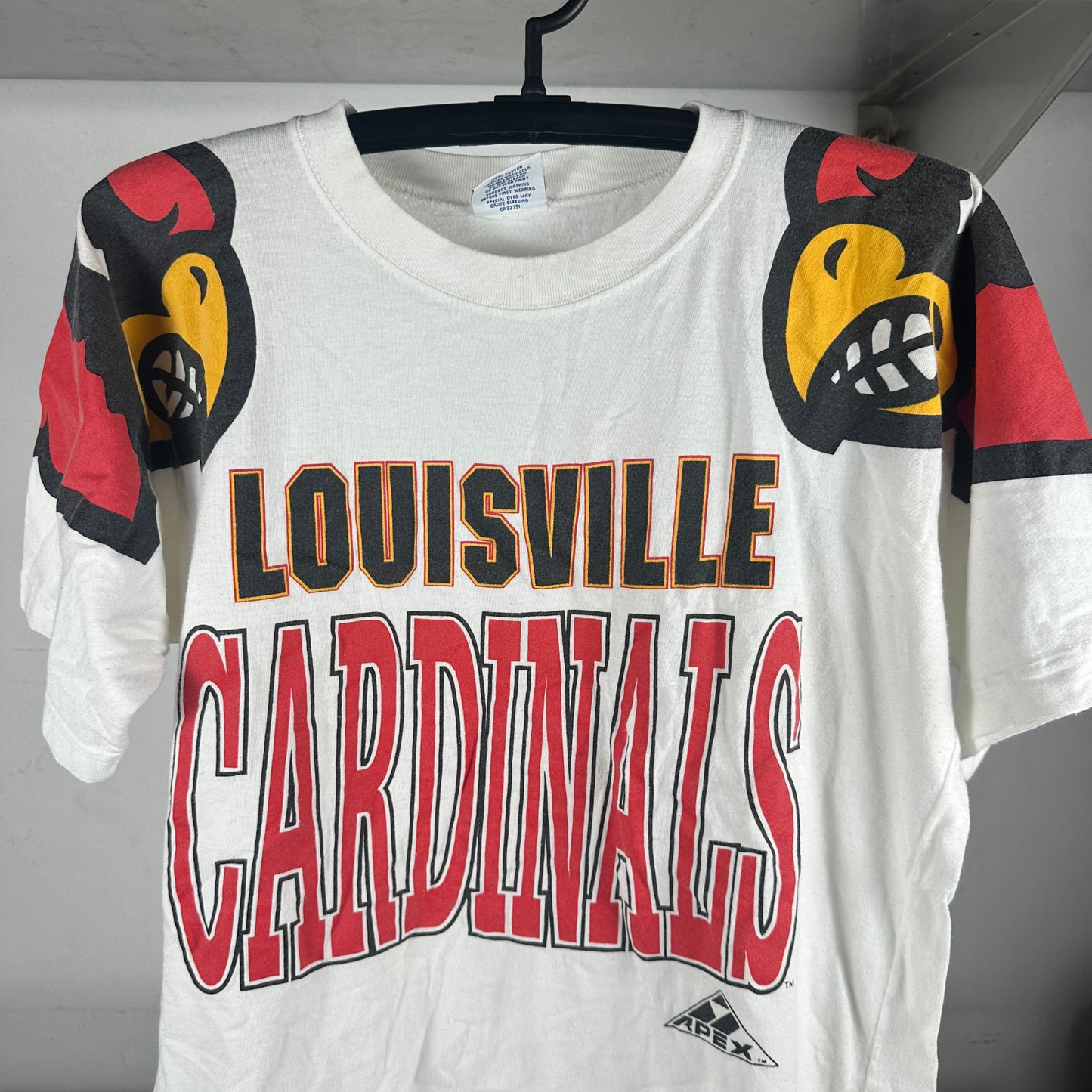 Vintage 90s Louisville Cardinals Football NCAA Graphic T-shirt