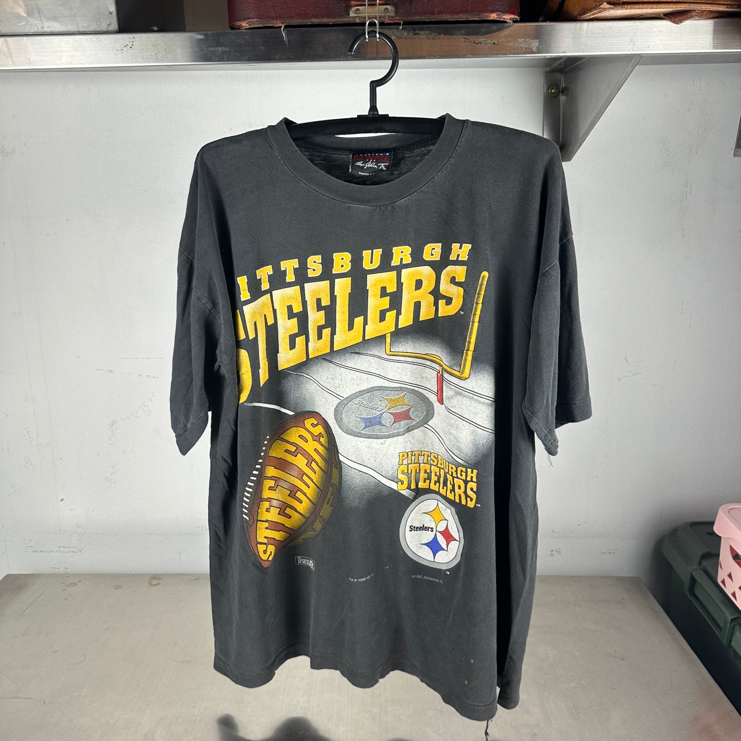 Vintage 1994 Pittsburgh Steelers NFL Graphic Single Stitch &nbsp;T-shirt