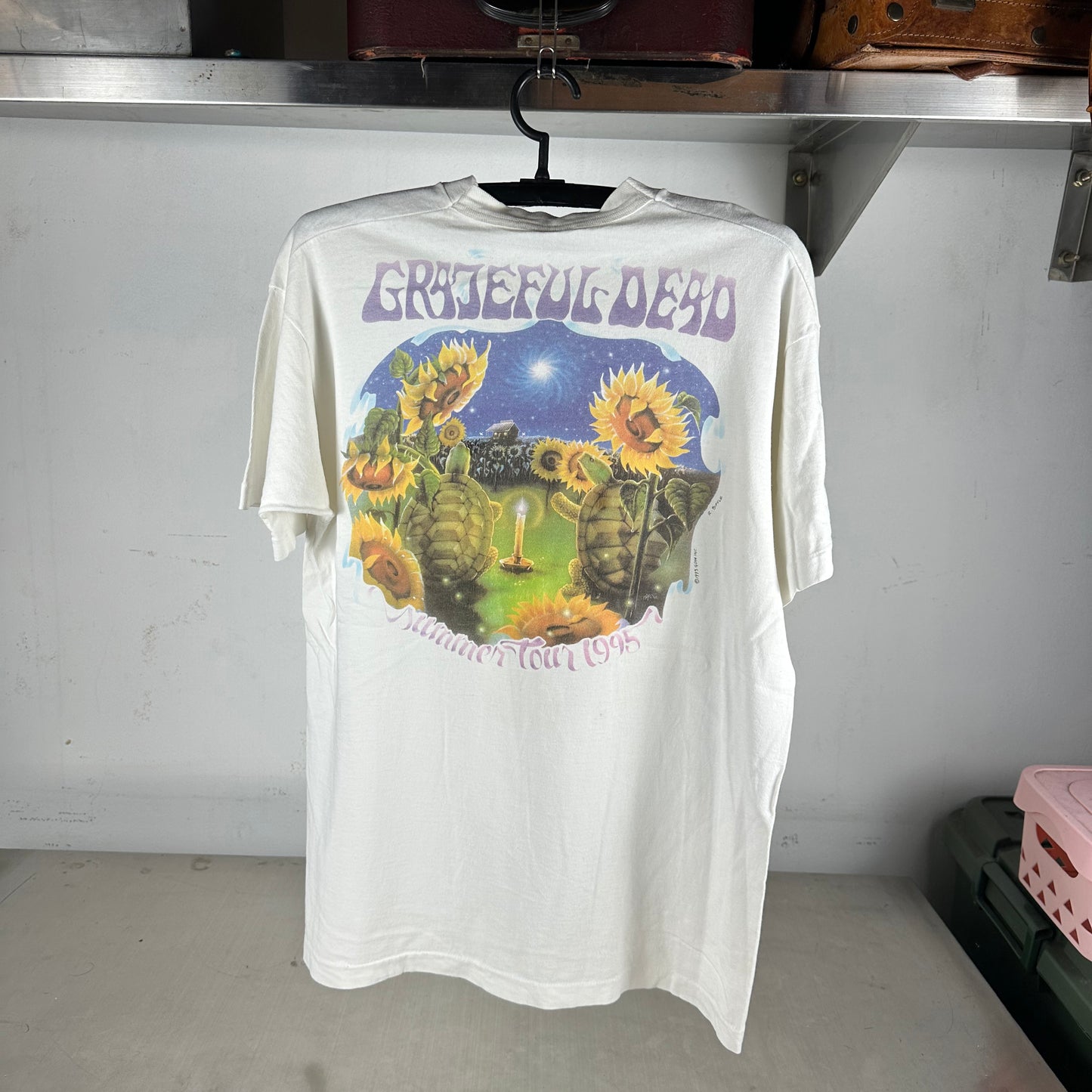 Vintage 1995 Grateful Dead Summer Tour Band Artwork Single Stitch T-shirt