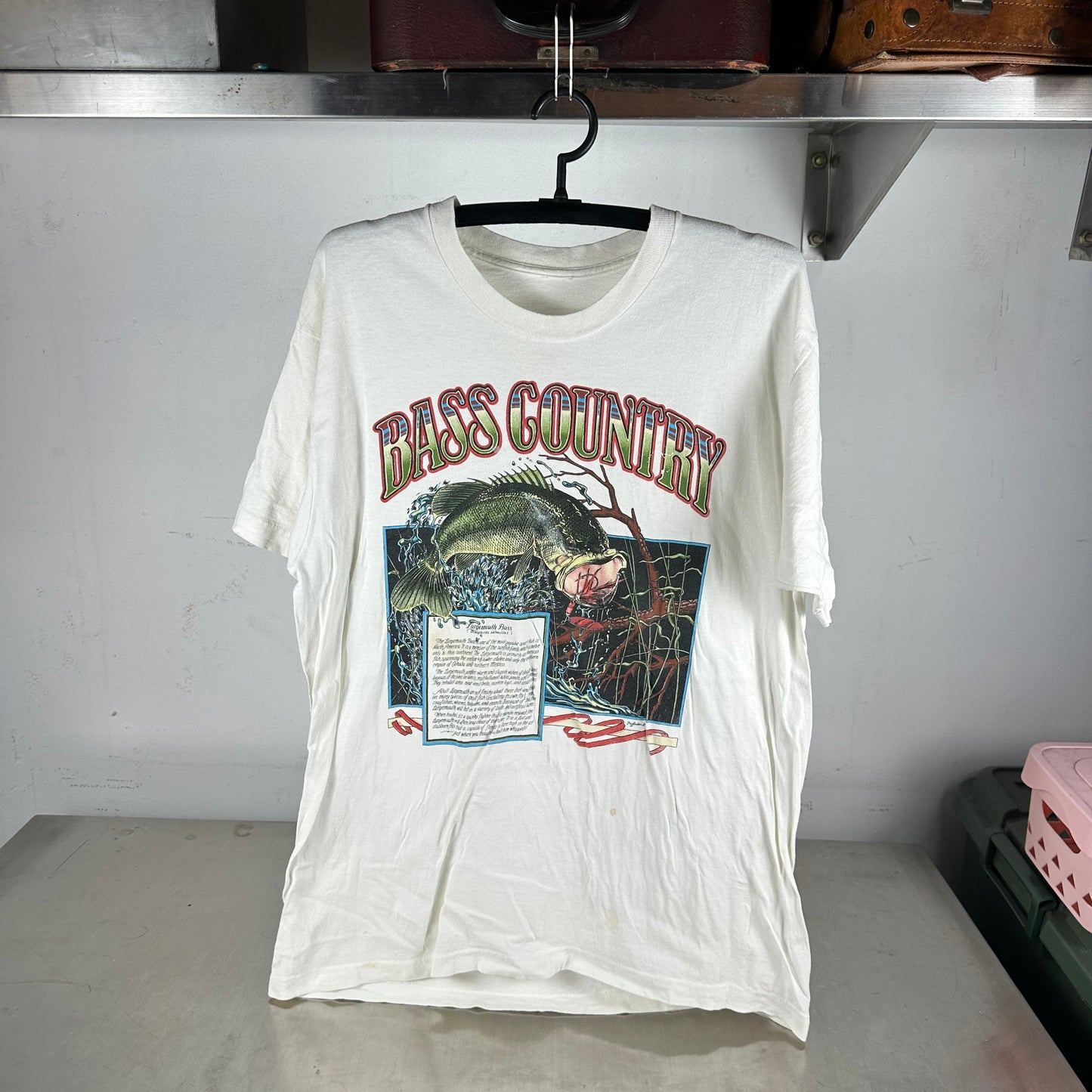 Vintage 1989 Bass Country Largemouth Bass Fishing Graphic Single Stitch T-shirt