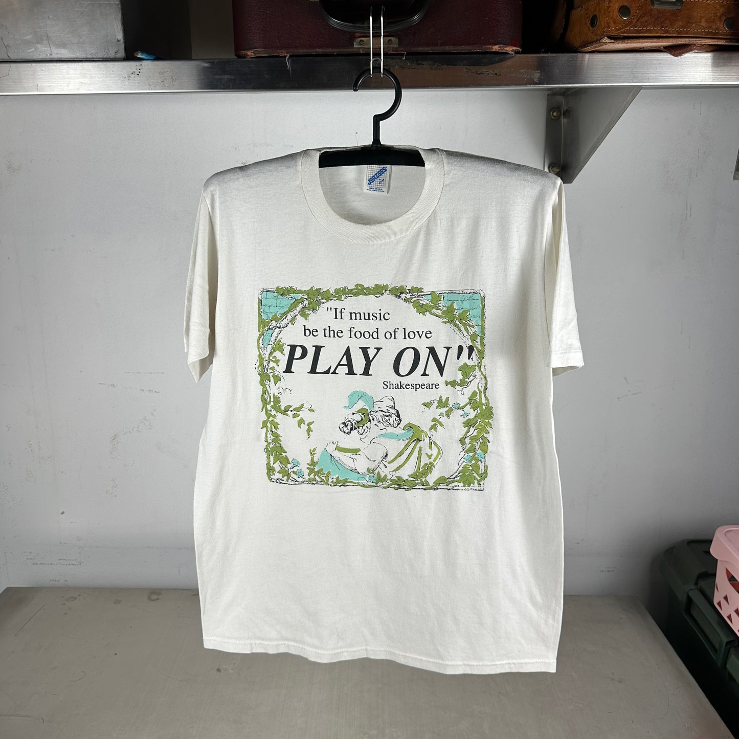 Vintage 90s William Shakespeare Twelfth Night Play Graphic T-shirt