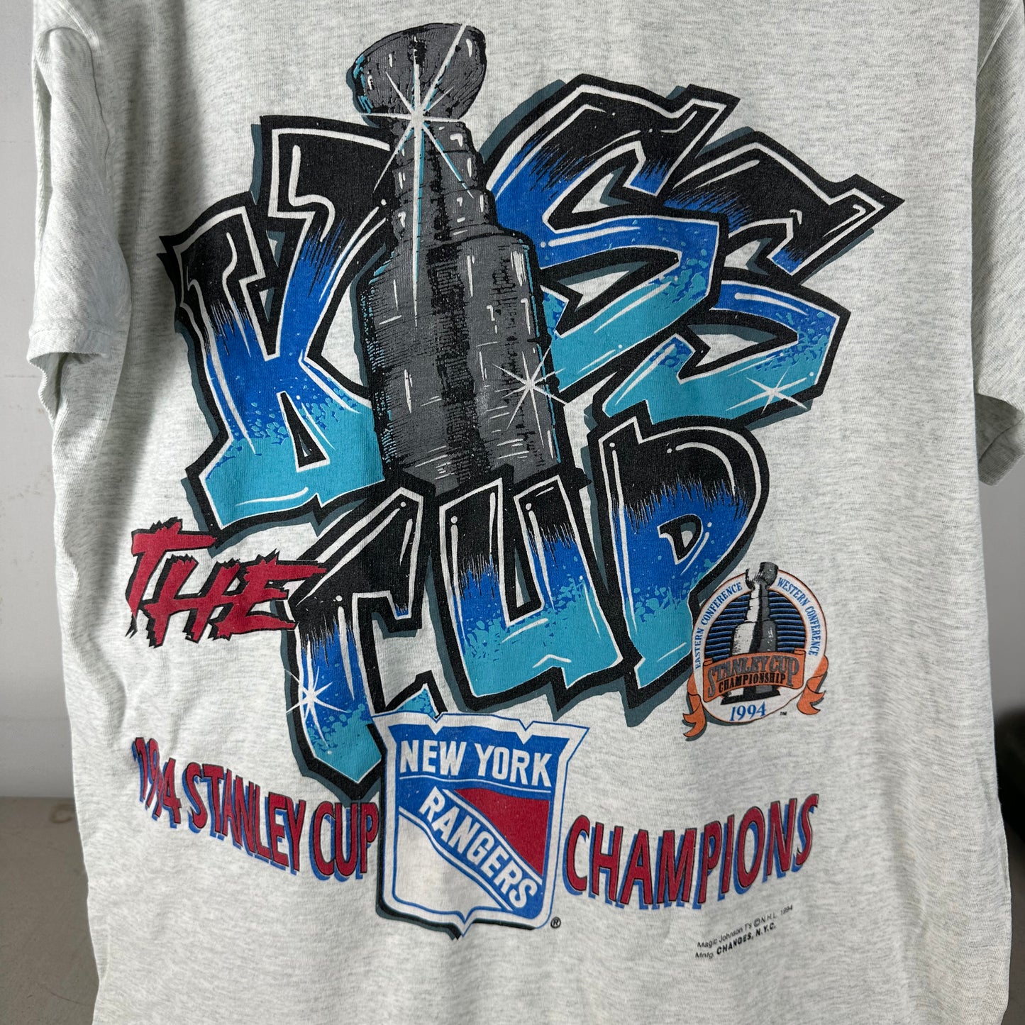 Vintage 1994 New York Rangers NHL Stanley Cup Champions Kiss the Cup T-Shirt