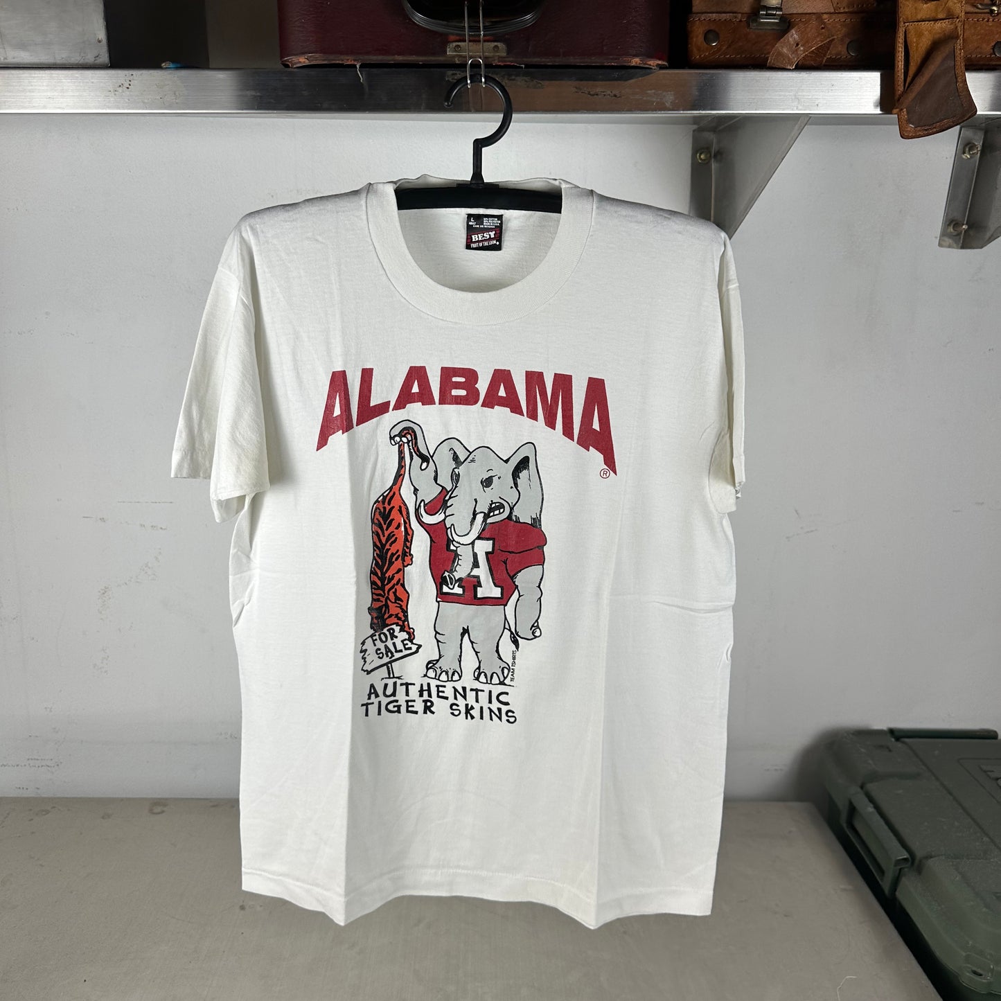 Vintage 80s 90s Alabama Crimson Tide NCAA Authentic Tiger Skins Graphic T-Shirt