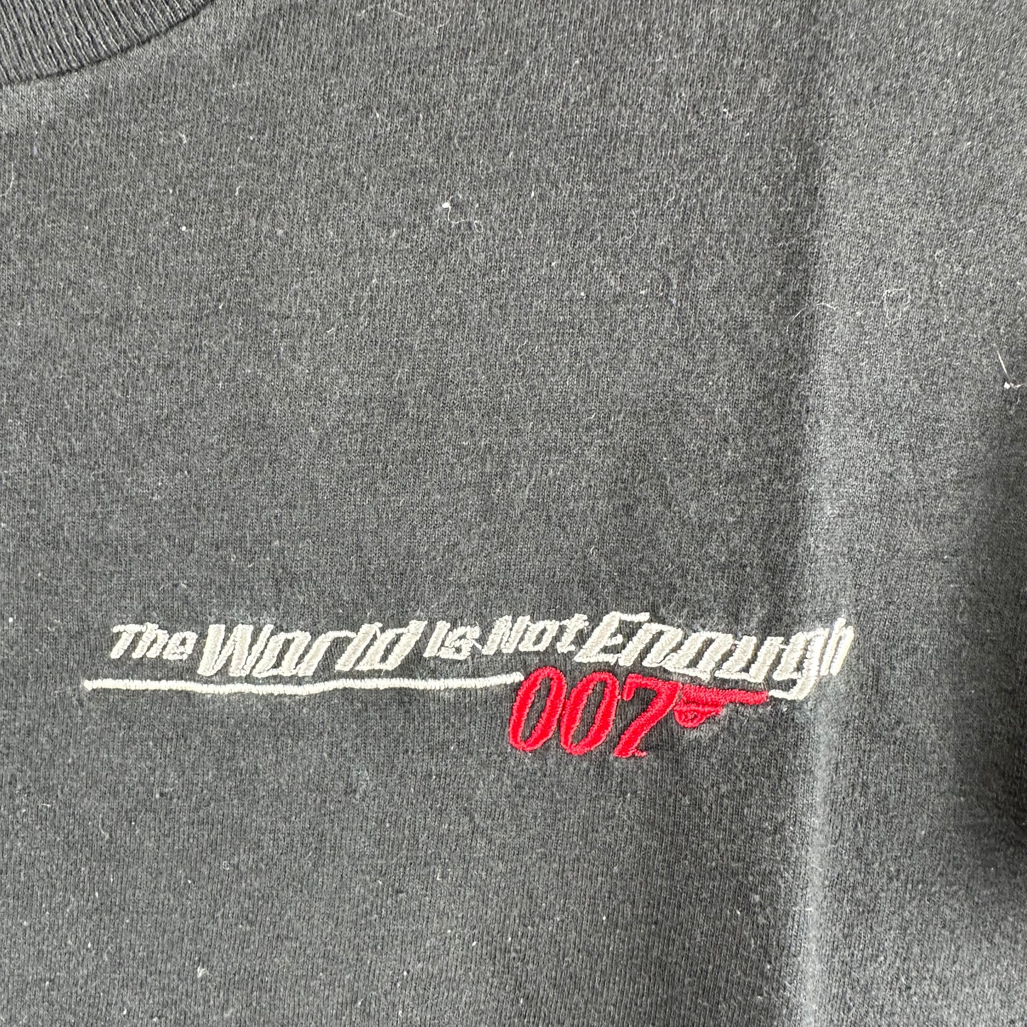 Vintage 1999 James Bond 007 The World Is Not Enough Movie Embroidered T-shirt