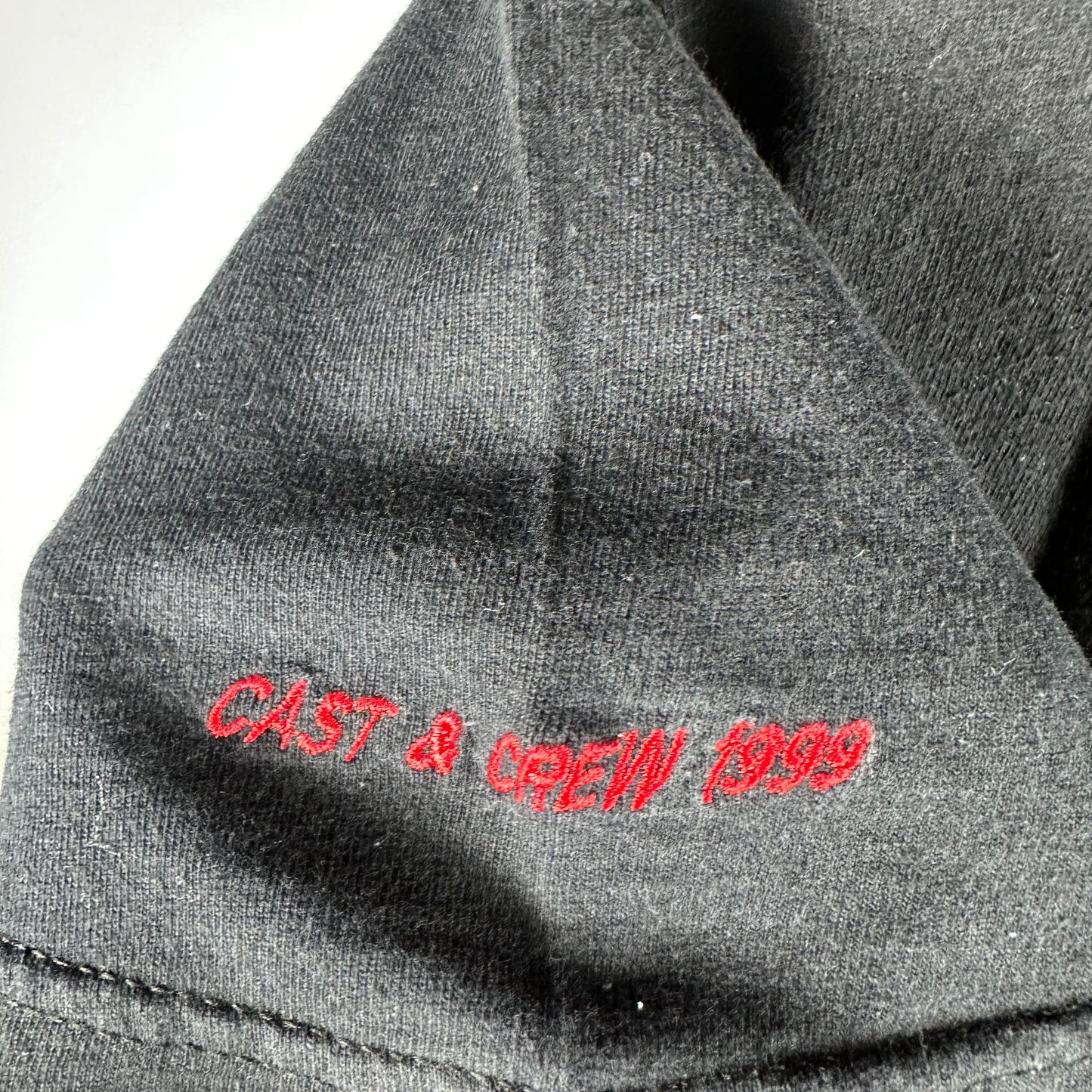 Vintage 1999 James Bond 007 The World Is Not Enough Movie Embroidered T-shirt